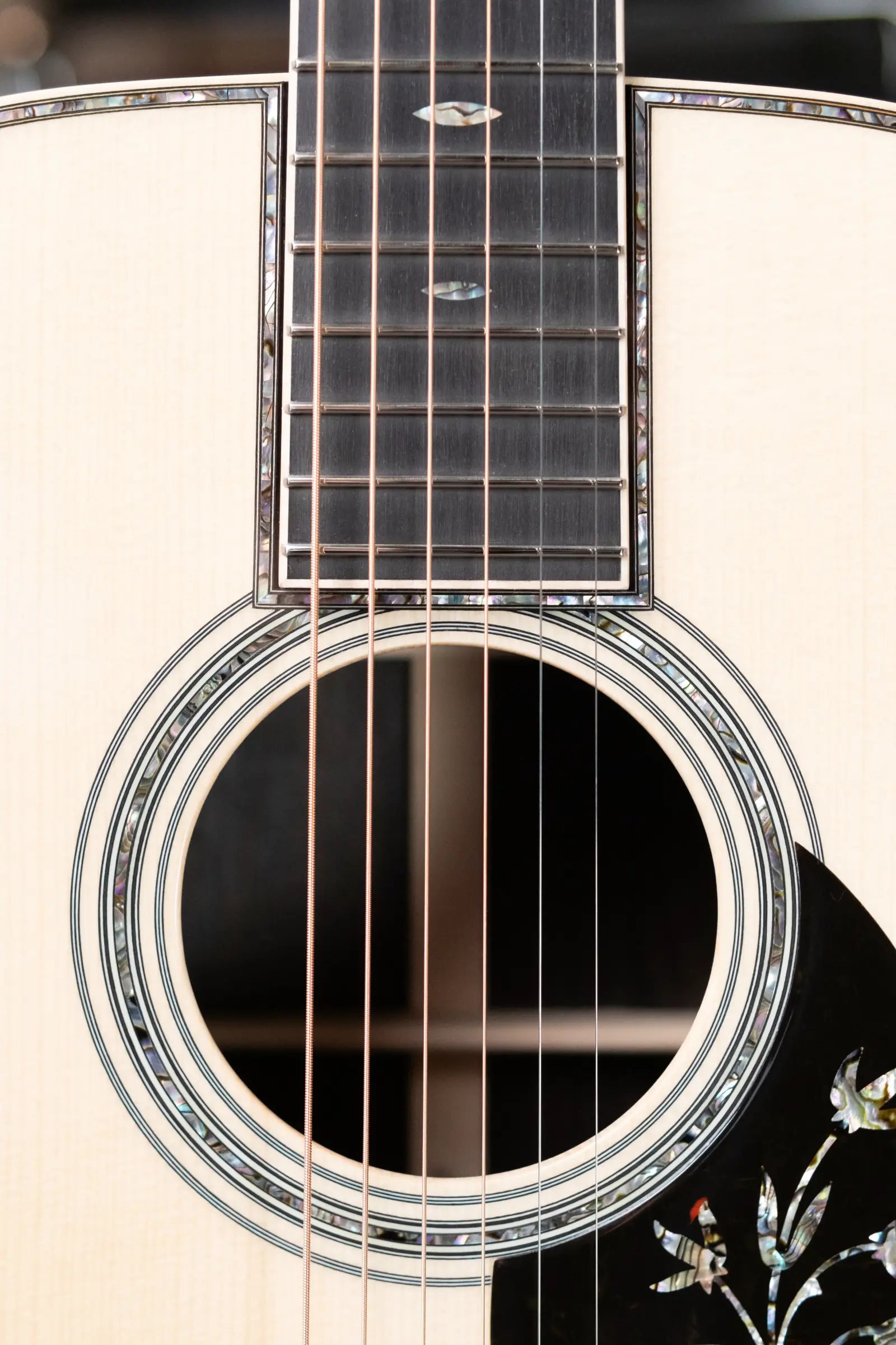 Martin Custom Shop 000 Acoustic Guitar - Brazilian Rosewood with Hardshell Case