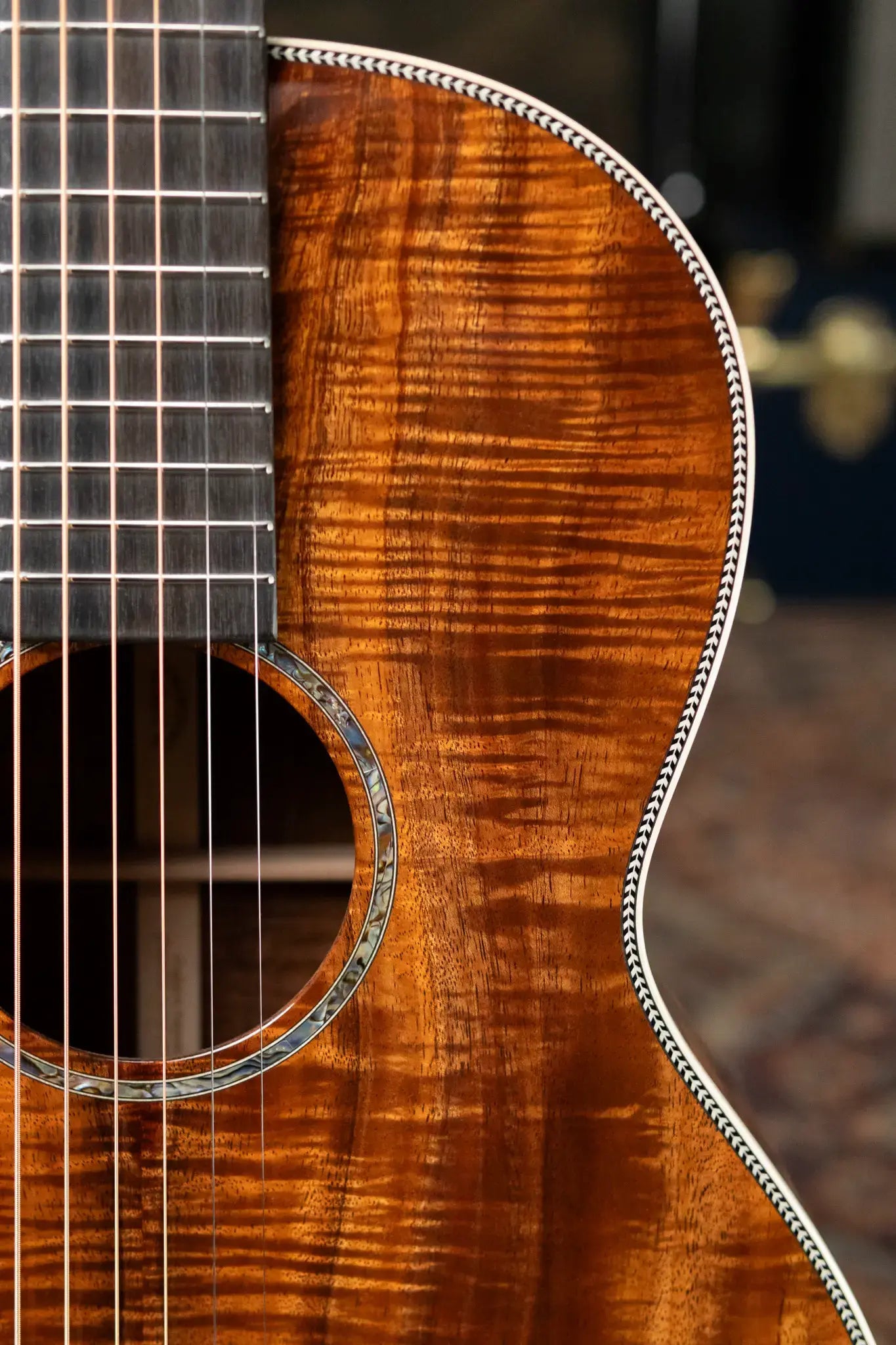 Martin Custom 000-12F Acoustic - Exceptional Figured Koa (Back, Sides and Top), Natural with Hardshell Case