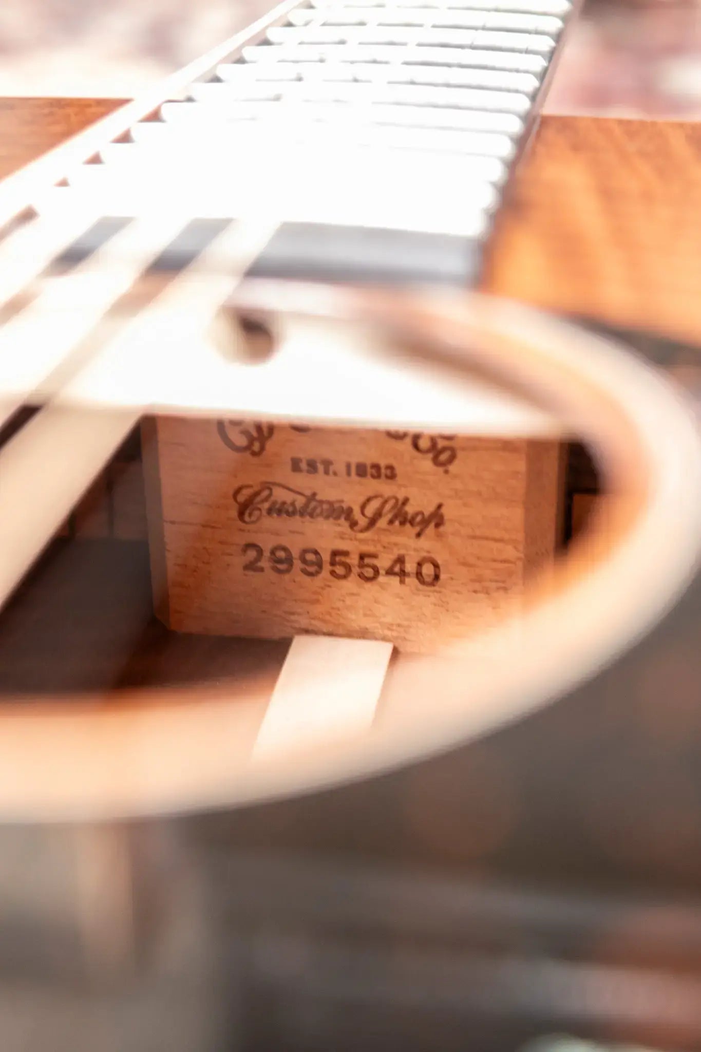Martin Custom Shop Style 17 000-14F Acoustic Guitar - Bastogne Walnut with Hardshell Case