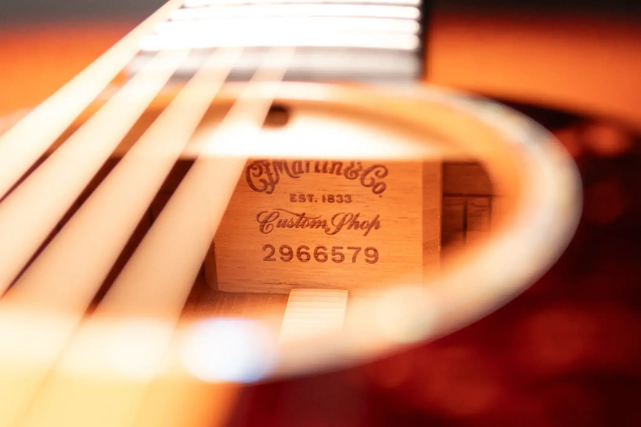 Martin Custom Shop Style 28 000-14F Acoustic Guitar - Flamed Mahogany/Western Red Cedar with Hardshell Case