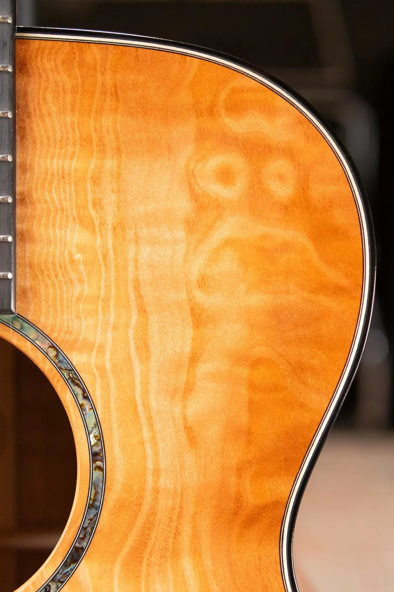 Martin Custom Shop Style 45 000-14F Acoustic Guitar - Master Grade Quilted Maple with Hardshell Case