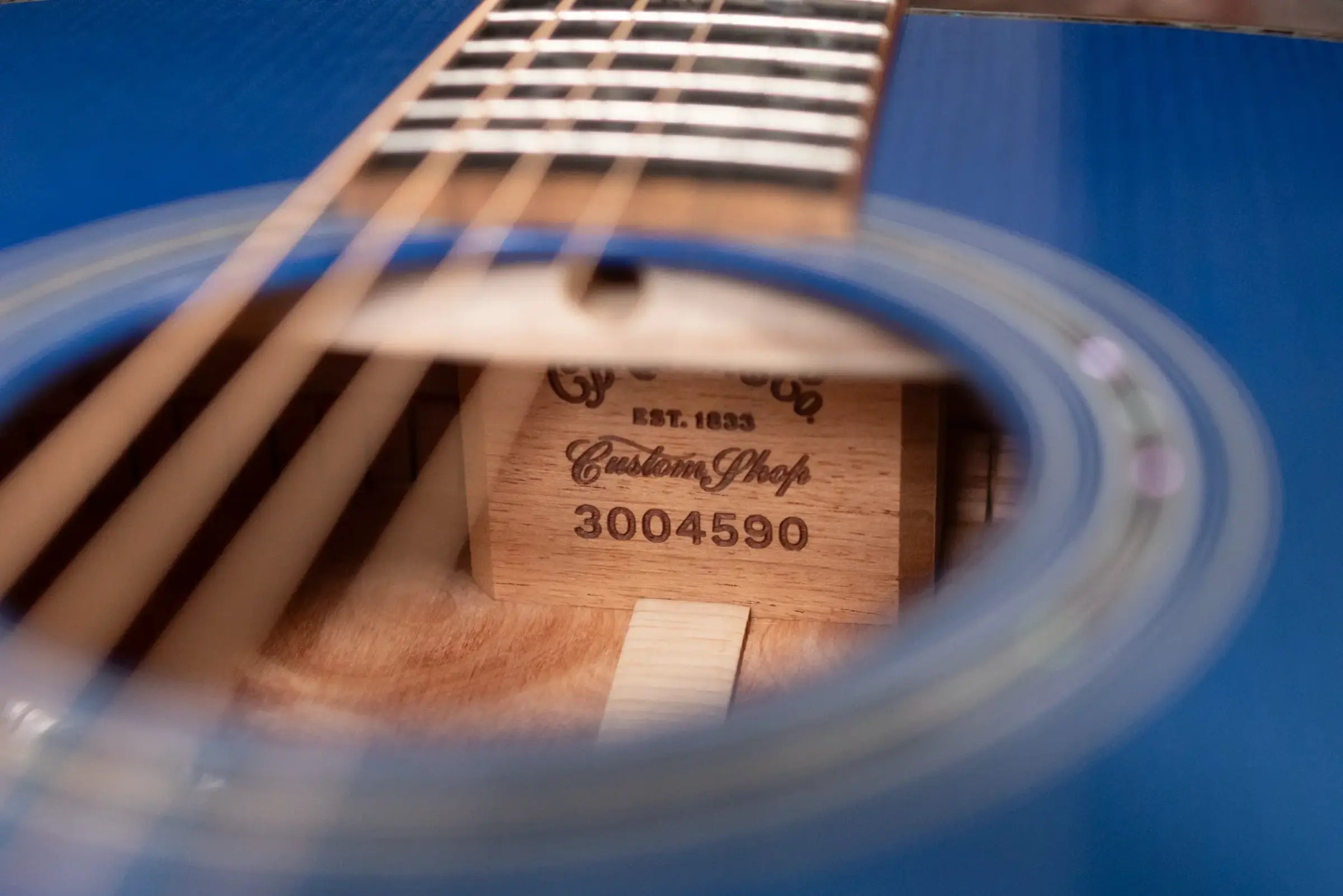 Martin Custom Shop 000 Acoustic Guitar - Quilted Maple with Hardshell Case