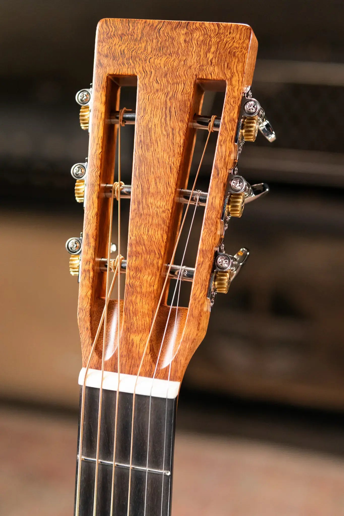 Martin Custom Shop 00-12F Flamed Mahogany/Western Red Cedar with Hardshell Case - Used