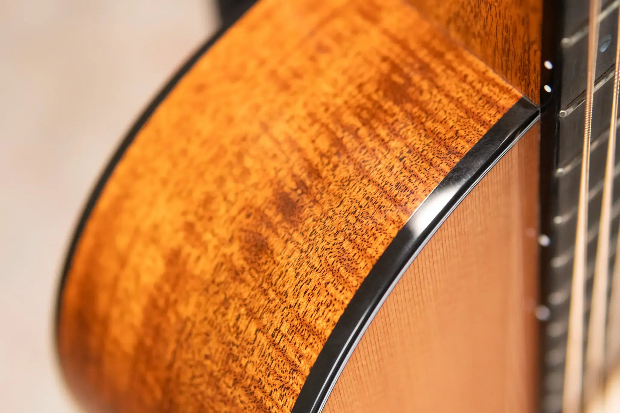 Martin Custom Shop 00-12F Flamed Mahogany/Western Red Cedar with Hardshell Case - Used