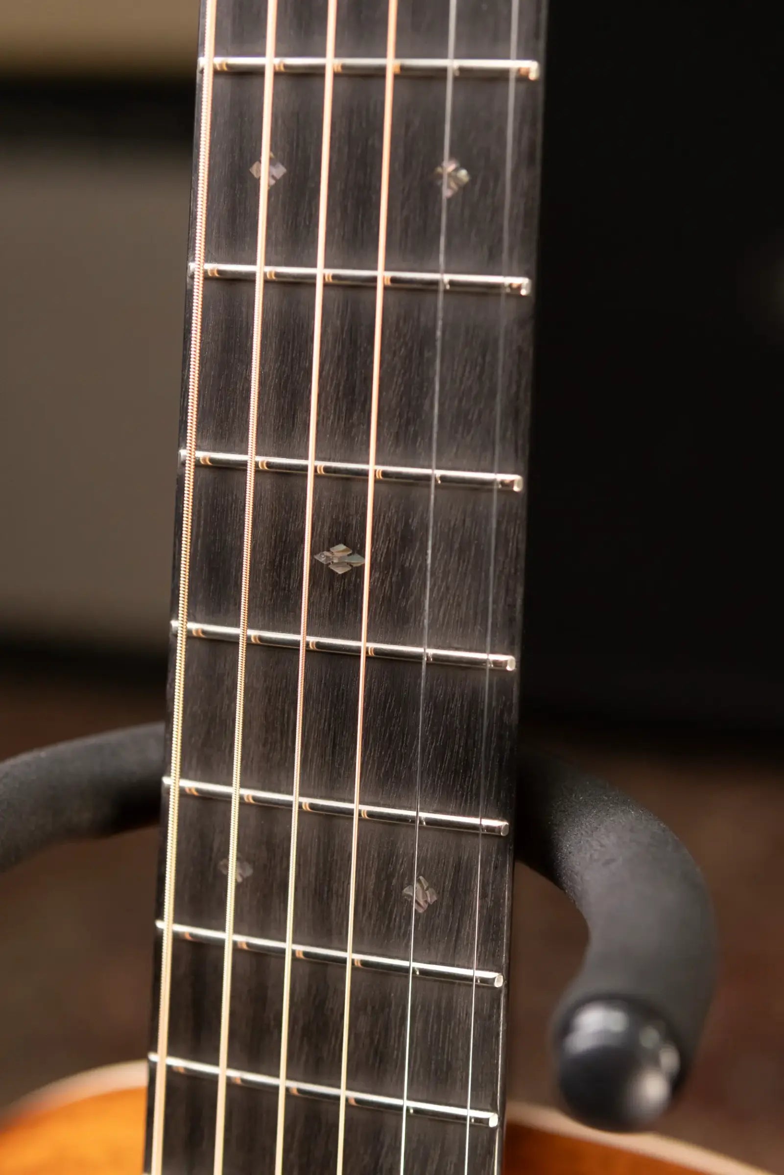 Martin Custom Style 00 Acoustic Guitar - Flamed Mahogany/Western Red Cedar, 1935 Sunburst with Hardshell Case