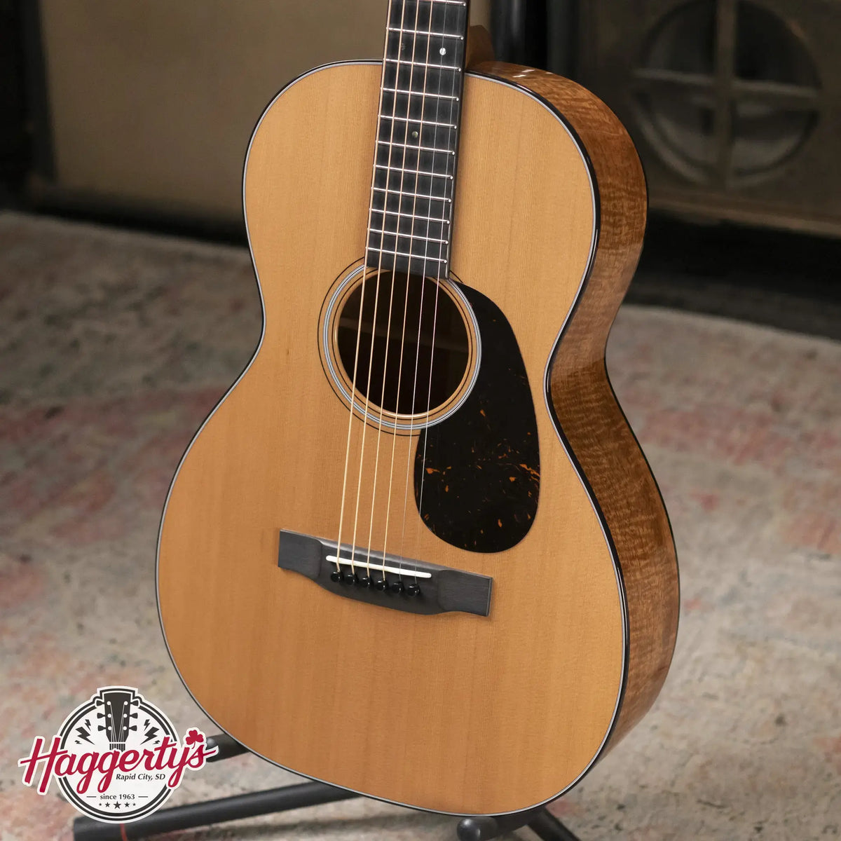 Martin Custom Old Style 18 0 Acoustic Guitar - Flamed Mahogany/Western Red Cedar with Hardshell Case