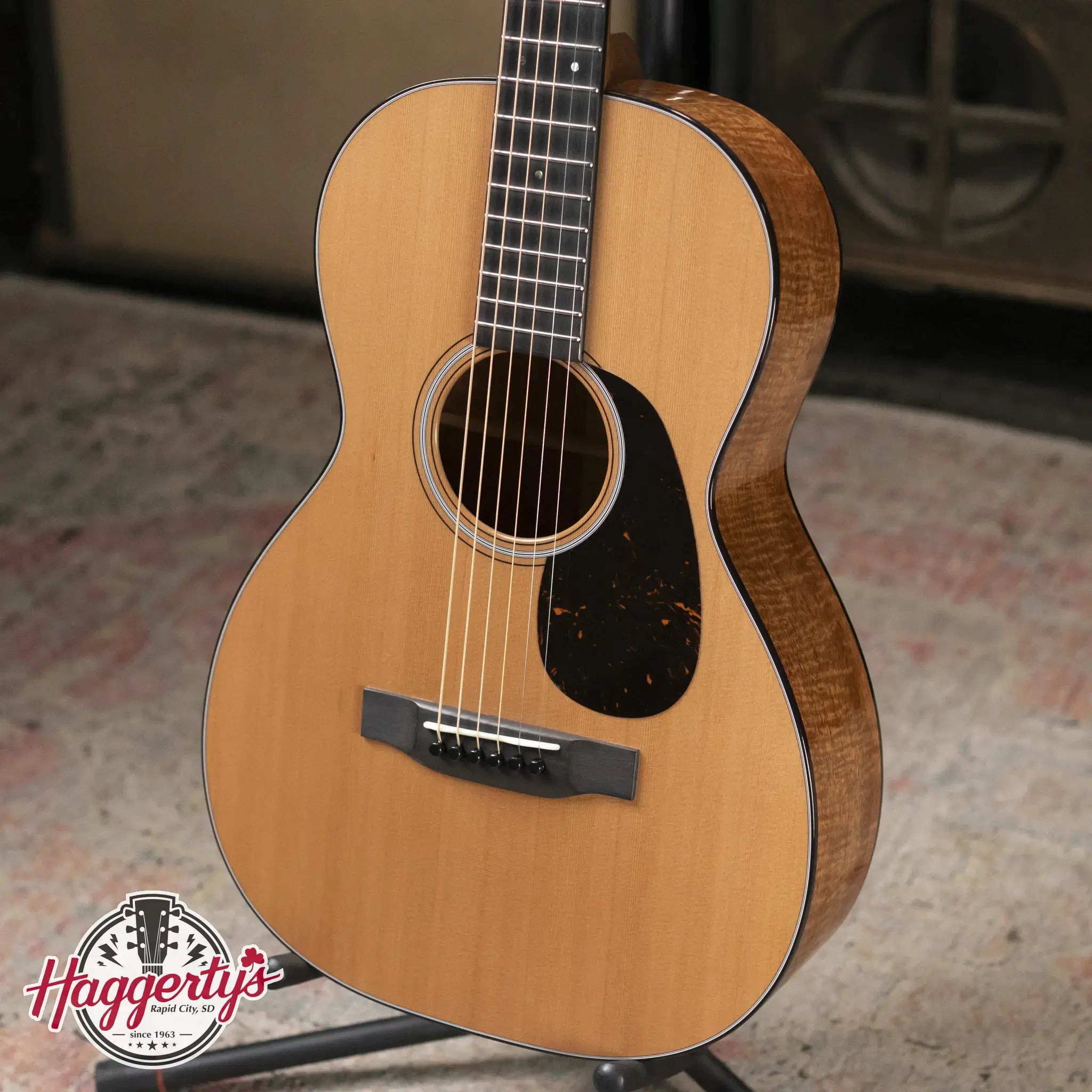 Martin Custom Old Style 18 0 Acoustic Guitar - Flamed Mahogany/Western Red Cedar with Hardshell Case