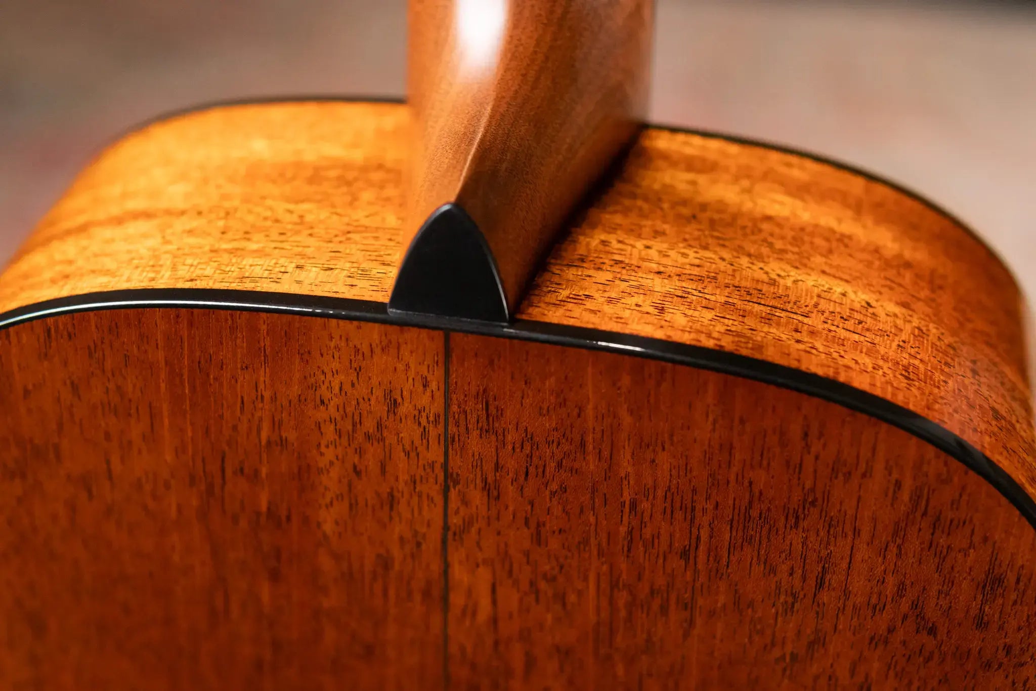 Martin Custom Style 18 0 Acoustic Guitar - Mahogany/Spruce with Hardshell Case