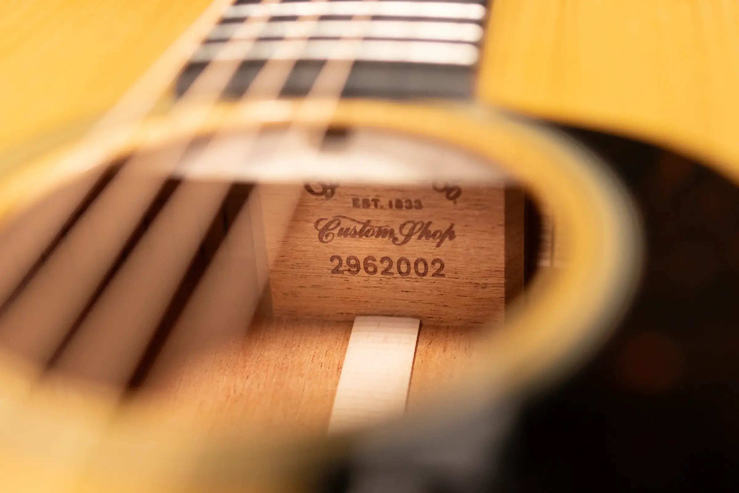 Martin Custom Style 18 0 Acoustic Guitar - Mahogany/Adirondack Spruce, Aging Toner with Hardshell Case