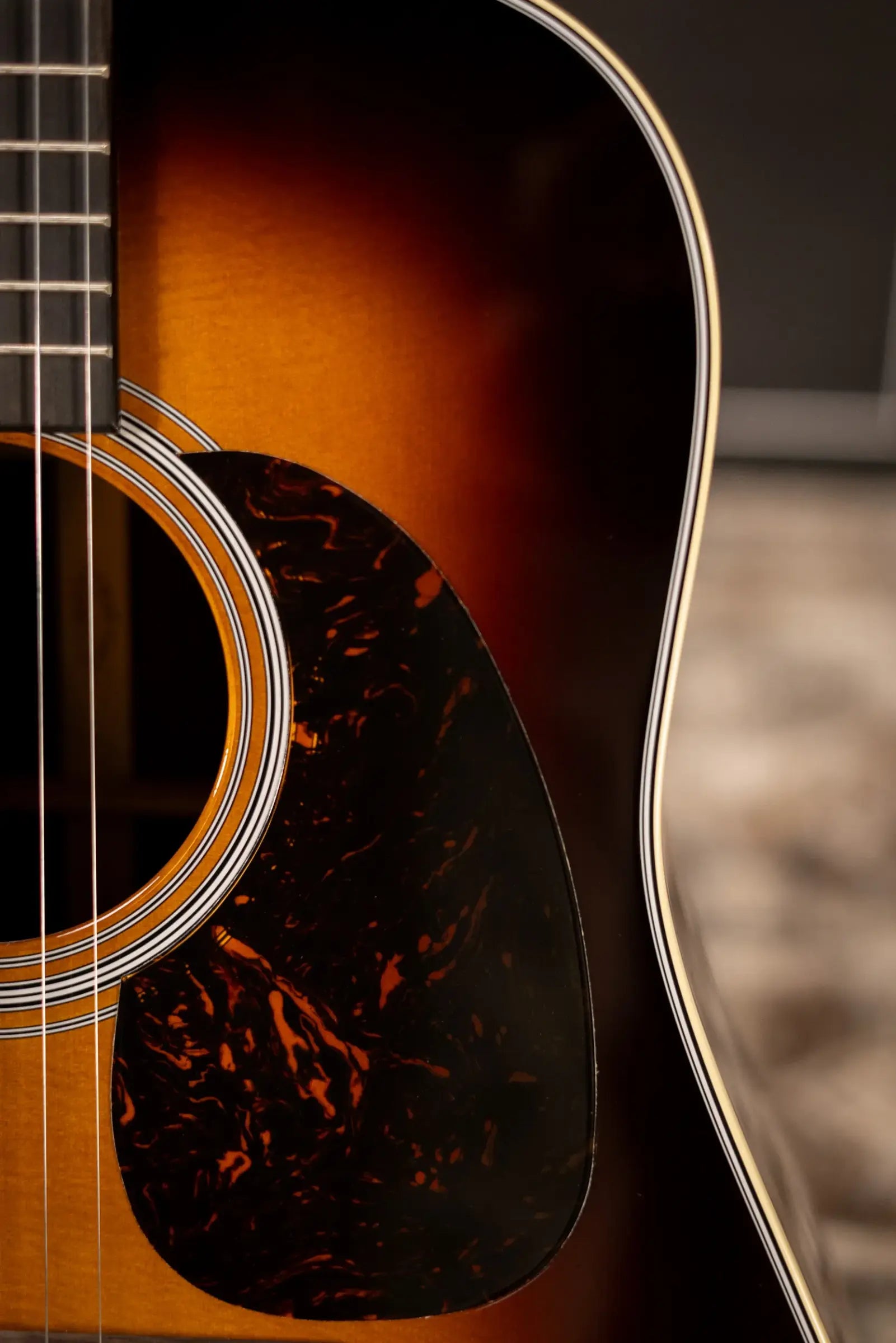 Martin D-28 Standard Series Dreadnought Acoustic Guitar - Gloss 1935 Sunburst with Hardshell Case