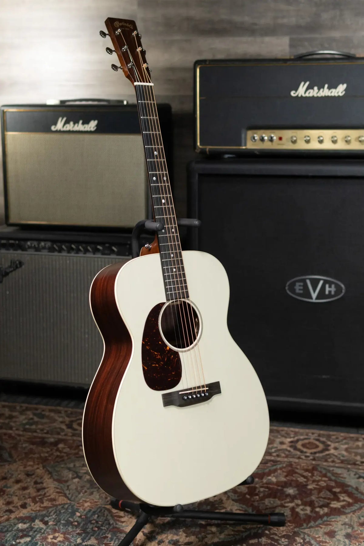 Martin J-16E Left-Handed 16 Series Acoustic/Electric Guitar - Cream with Gig Bag