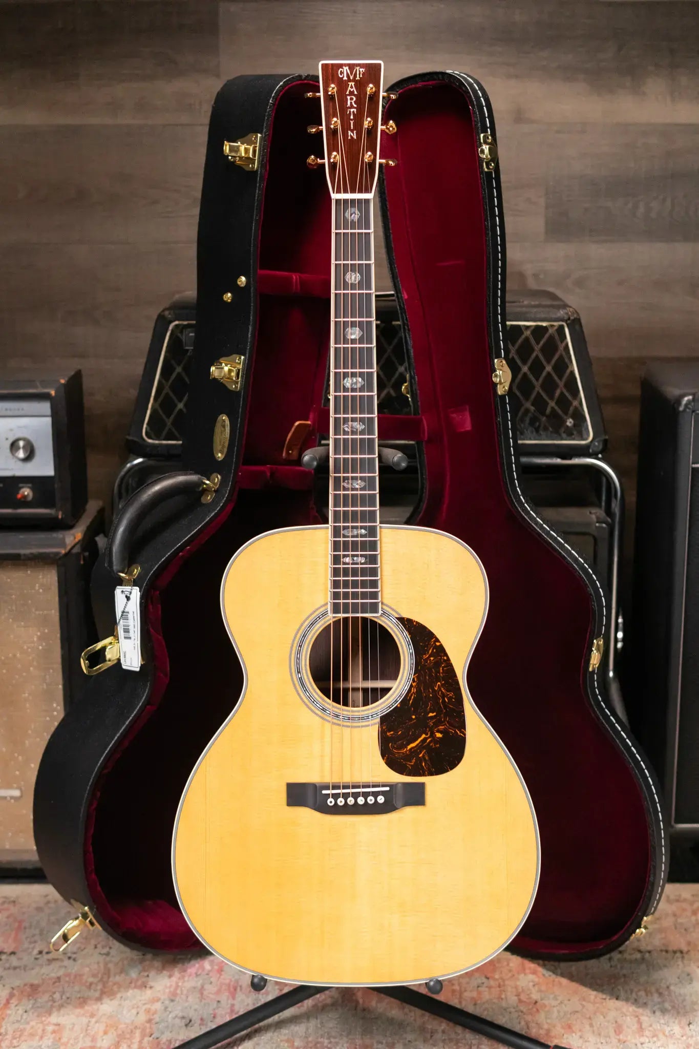Martin J-40 Acoustic Guitar with Hardshell Case