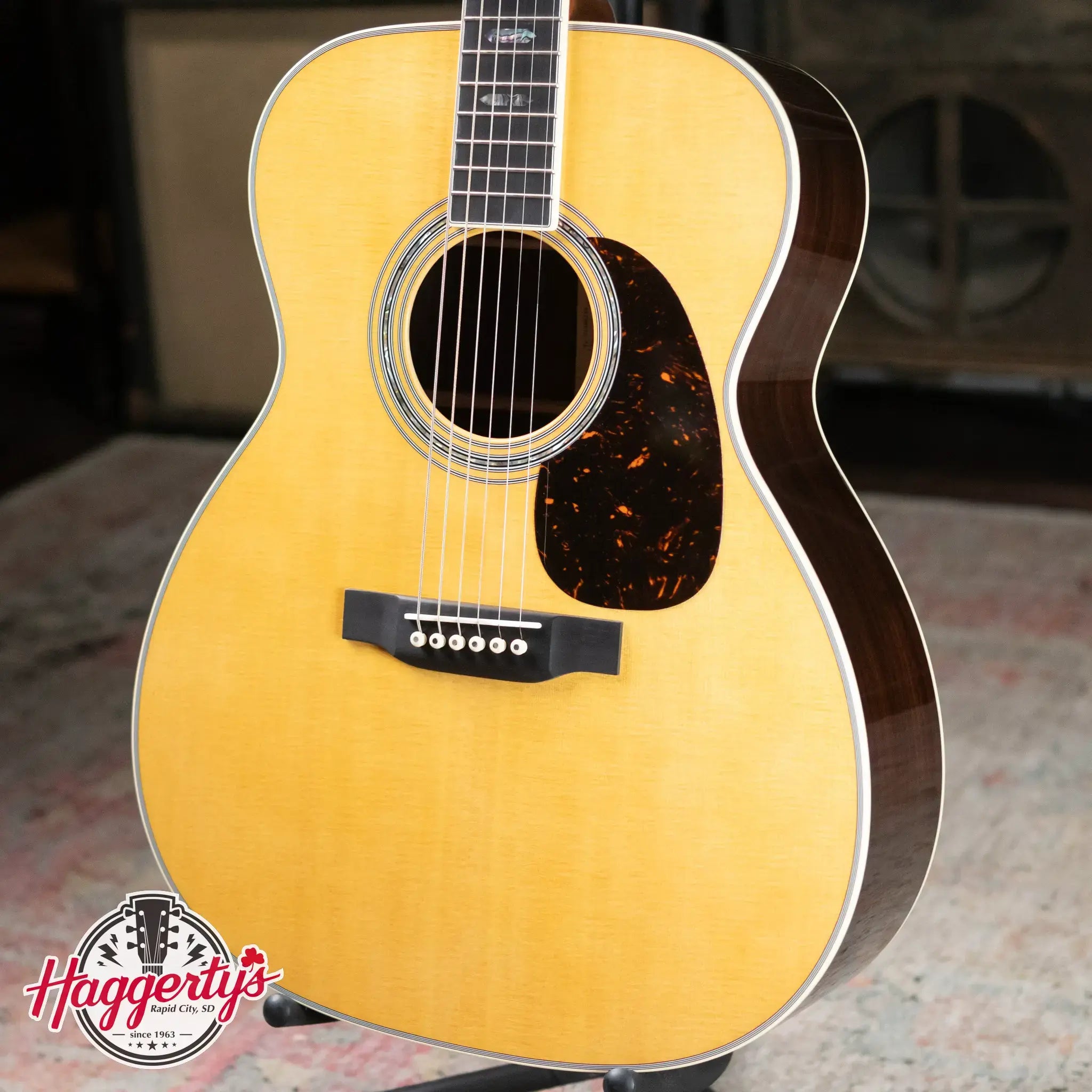 Martin J-40 Acoustic Guitar with Hardshell Case