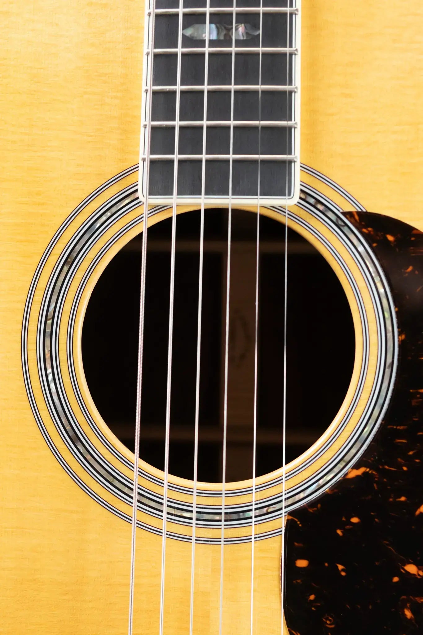 Martin J-40 Acoustic Guitar with Hardshell Case