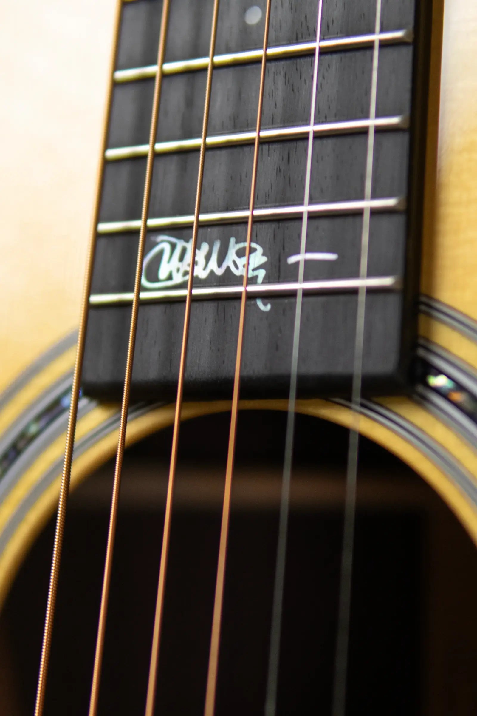 Martin OMJM John Mayer Signature Acoustic/Electric with Hardshell Case