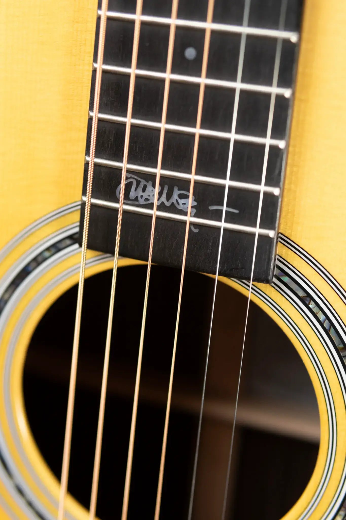 Martin OMJM John Mayer Signature Acoustic/Electric with Hardshell Case