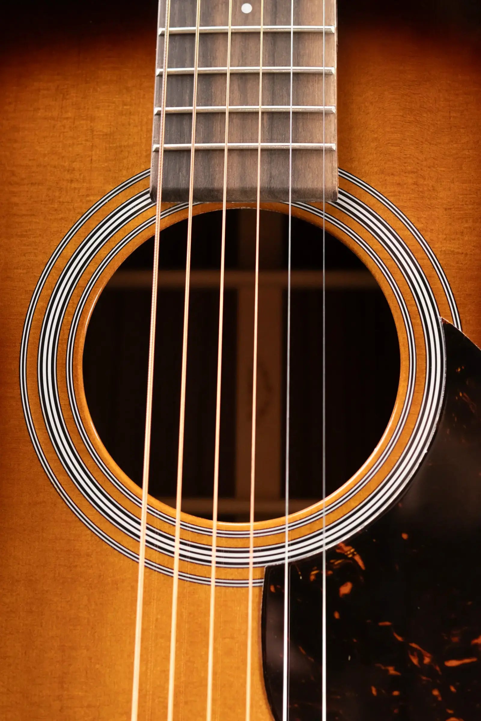 Martin OM-21 Acoustic Guitar - 1935 Sunburst with Hardshell Case