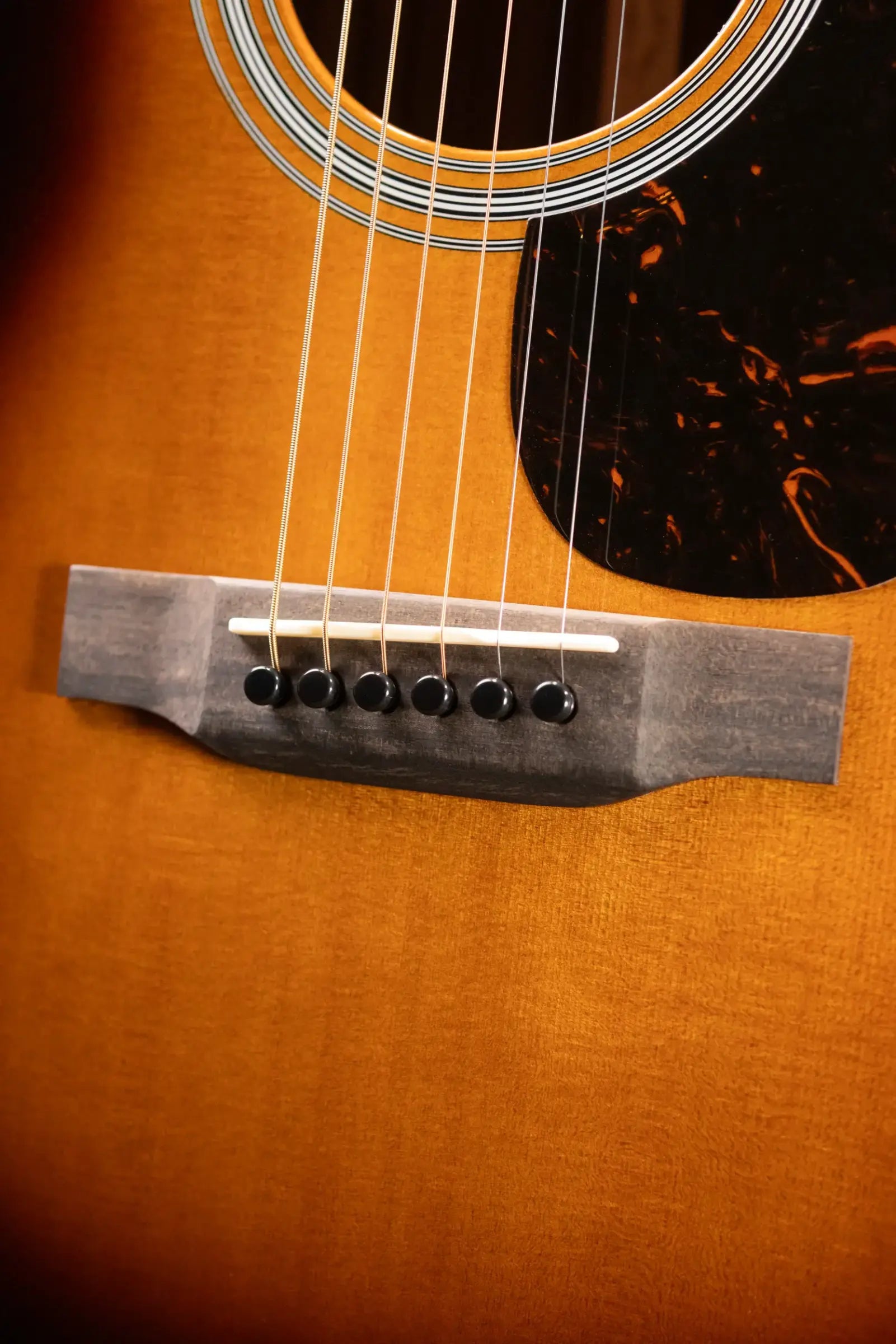 Martin OM-21 Acoustic Guitar - 1935 Sunburst with Hardshell Case