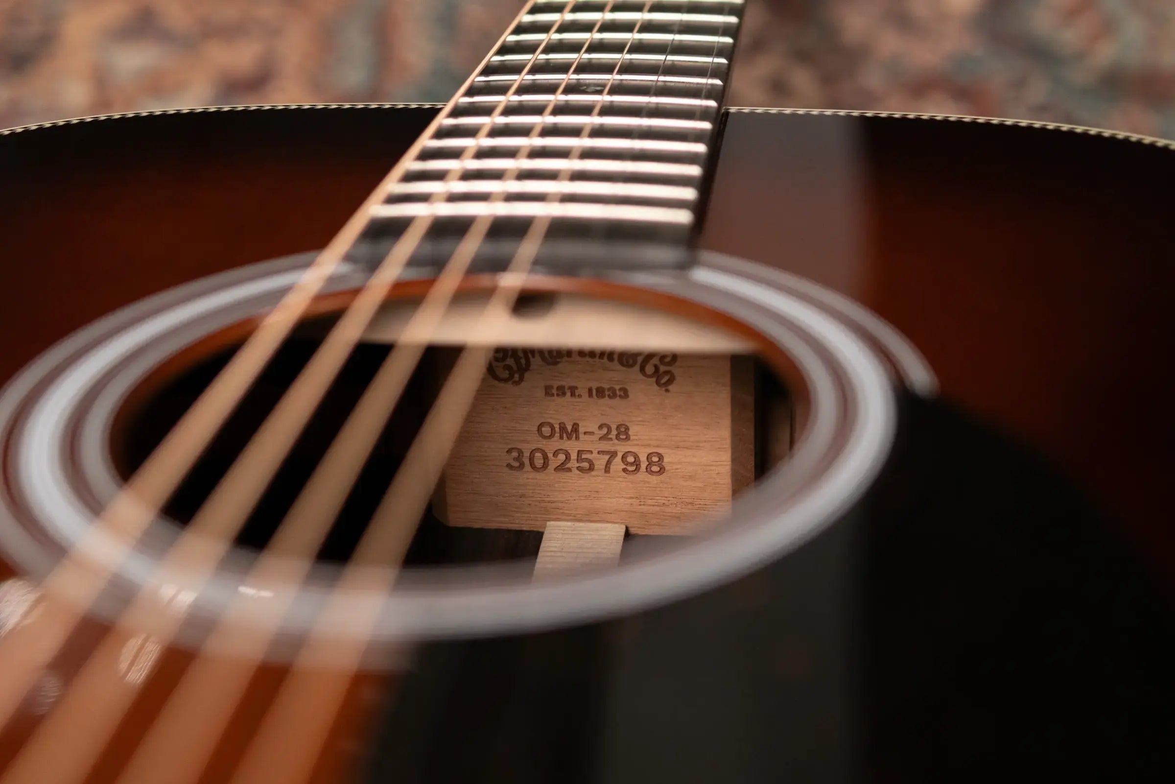 Martin OM-28 Acoustic Guitar - Gloss 1933 Ambertone with Hardshell Case