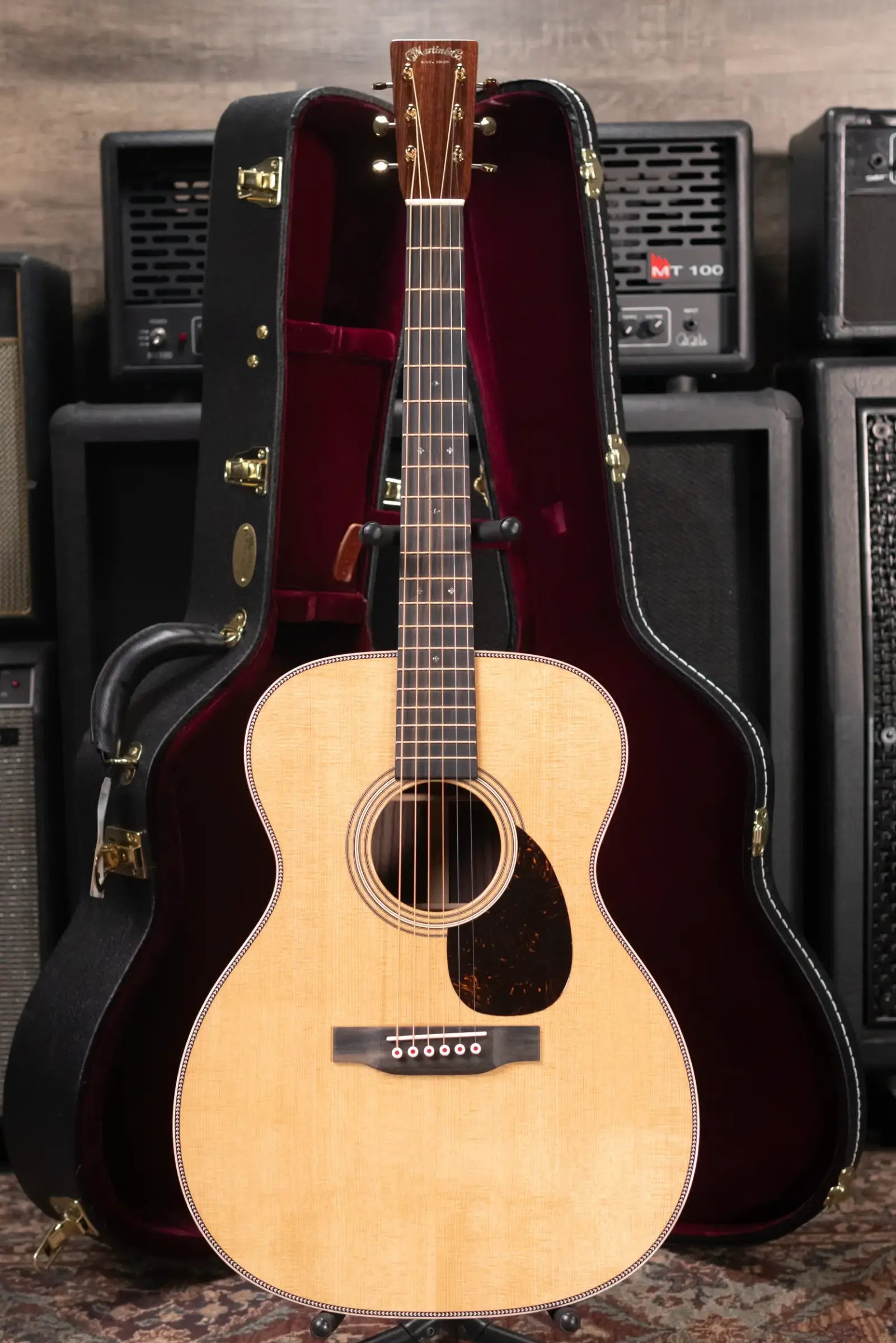 Martin OM-28 Modern Deluxe Acoustic Guitar with Hardshell Case