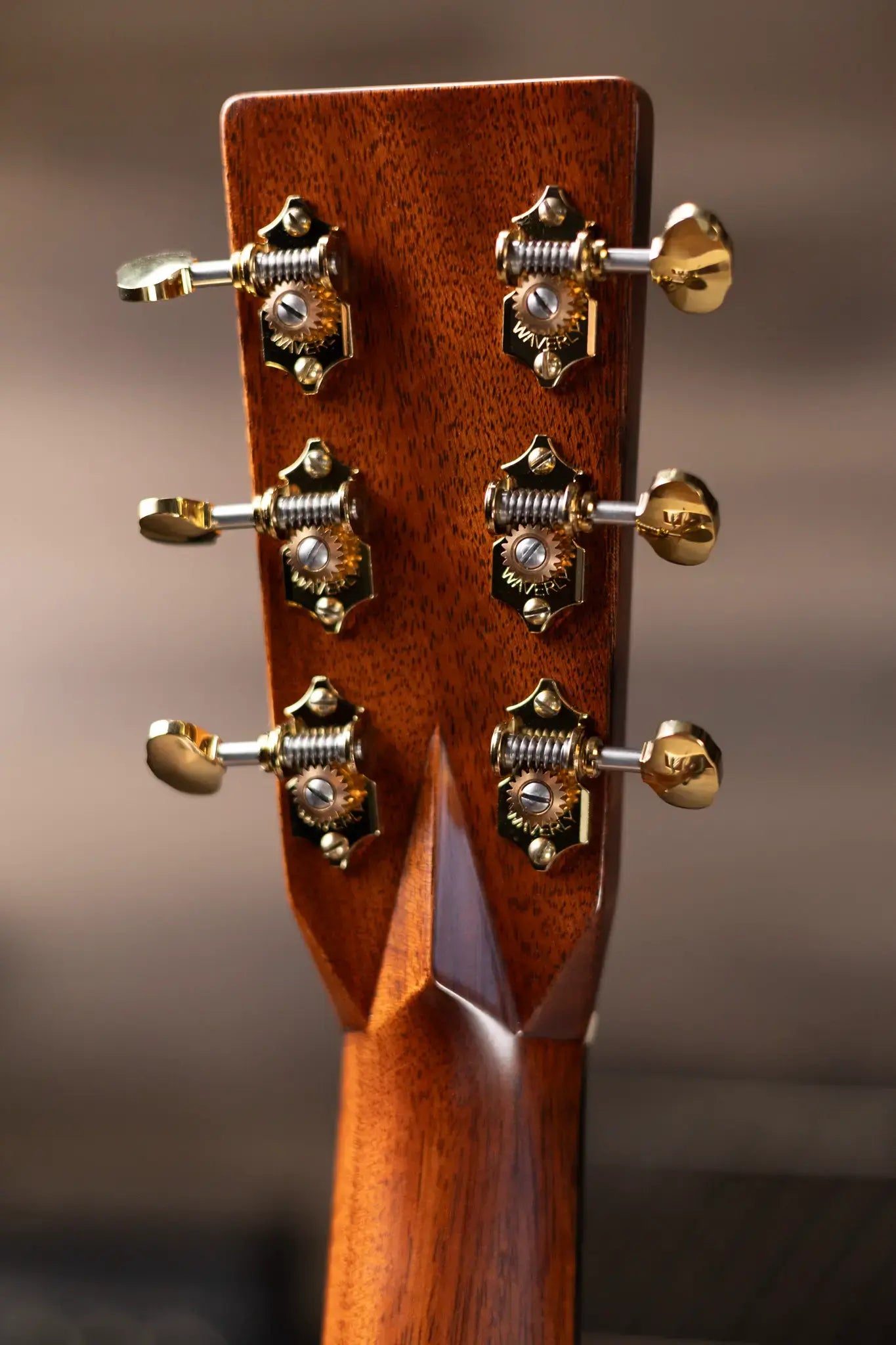 Martin OM-28 Modern Deluxe Acoustic with Hardshell Case