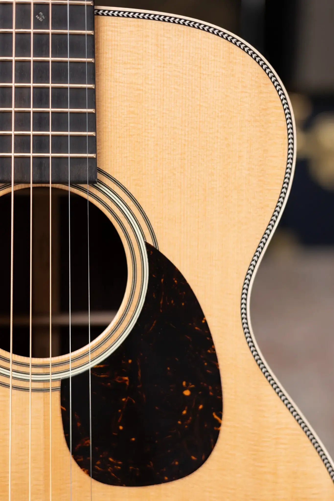 Martin OM-28 Modern Deluxe Acoustic with Hardshell Case