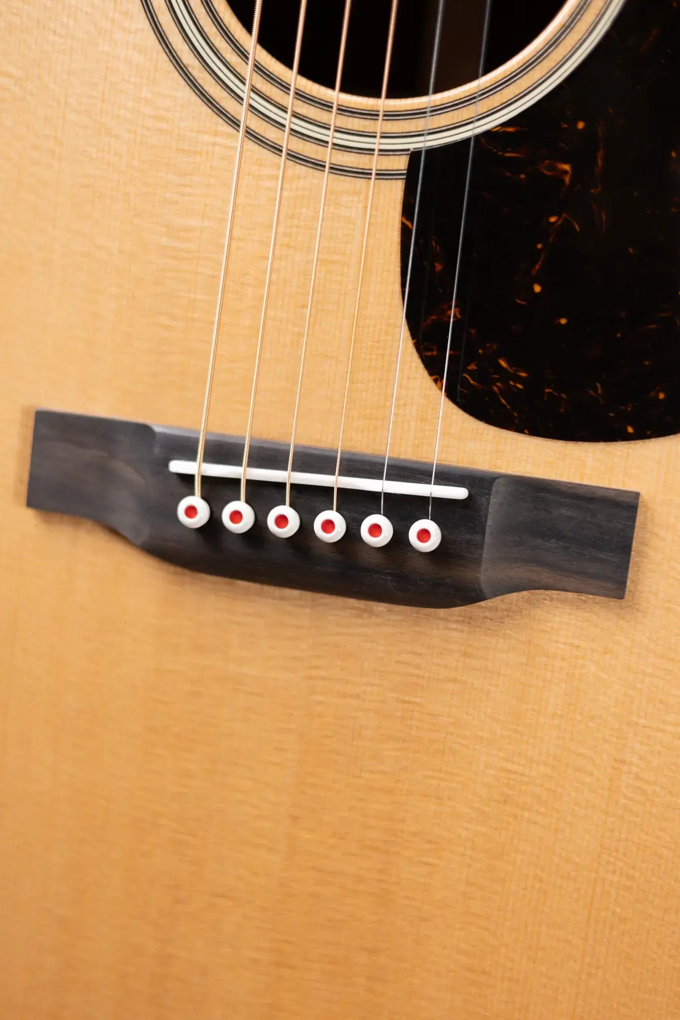 Martin OM-28 Modern Deluxe Acoustic with Hardshell Case