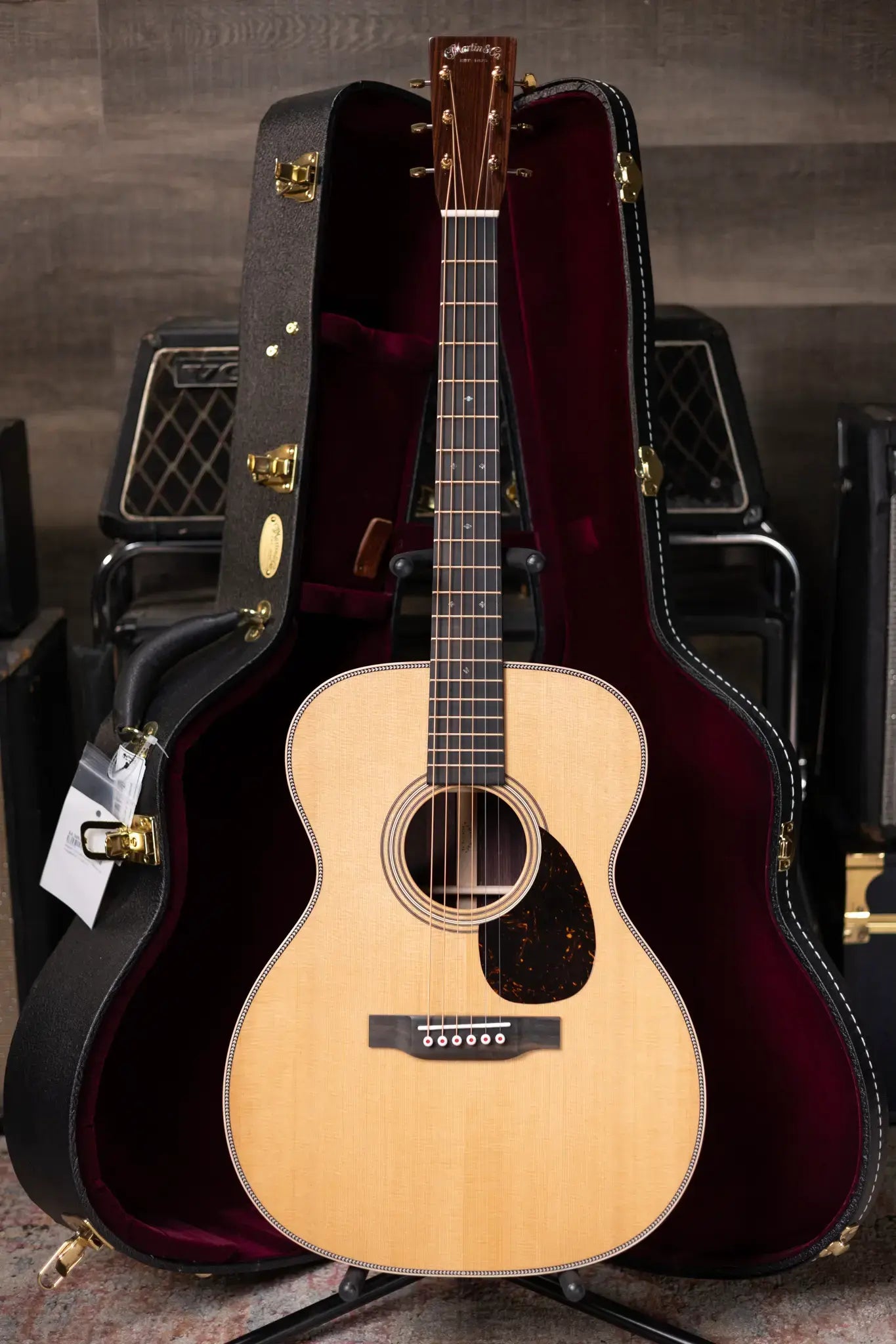 Martin OM-28 Modern Deluxe Acoustic with Hardshell Case