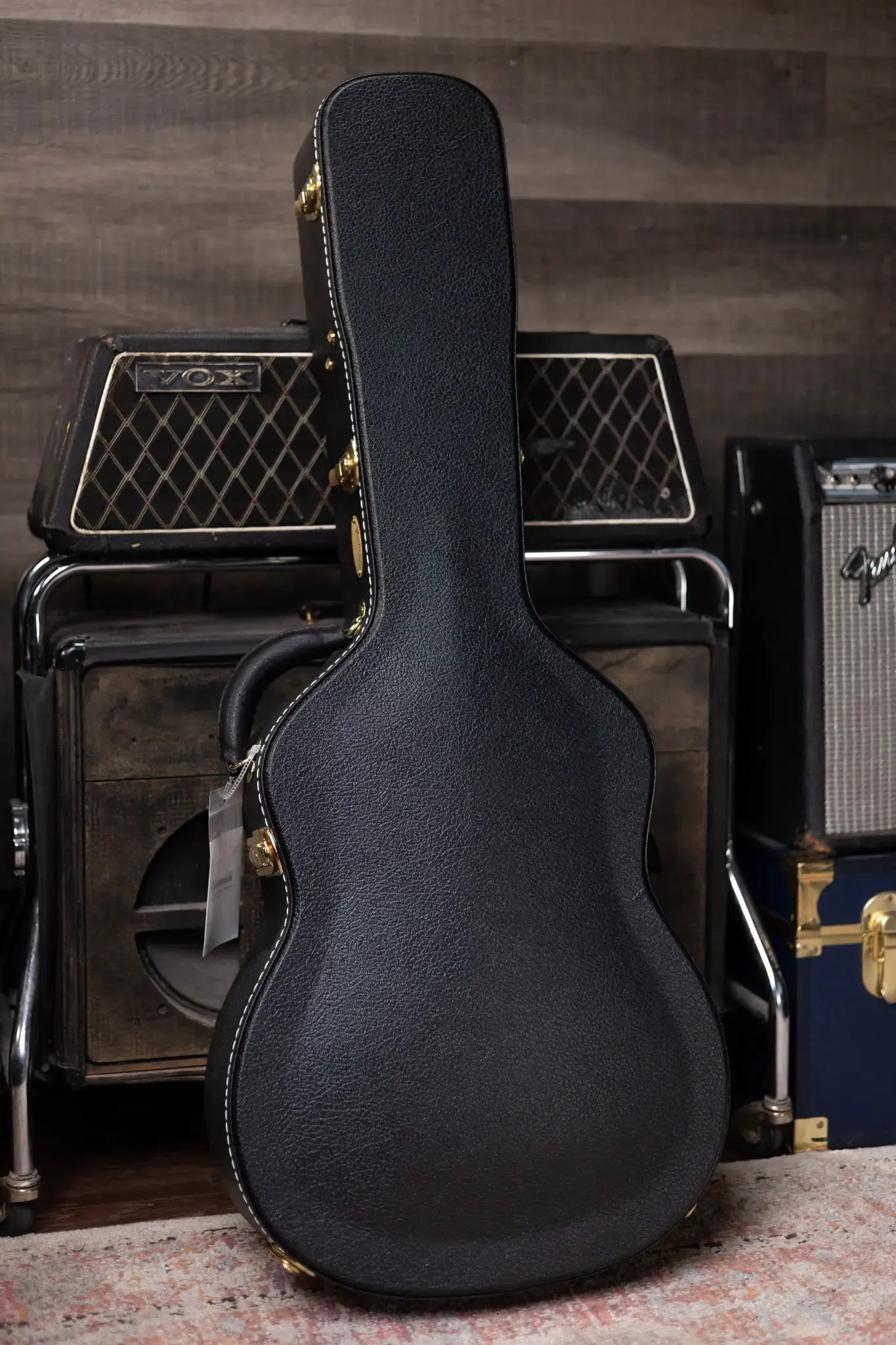 Martin OM-28 Modern Deluxe Acoustic with Hardshell Case