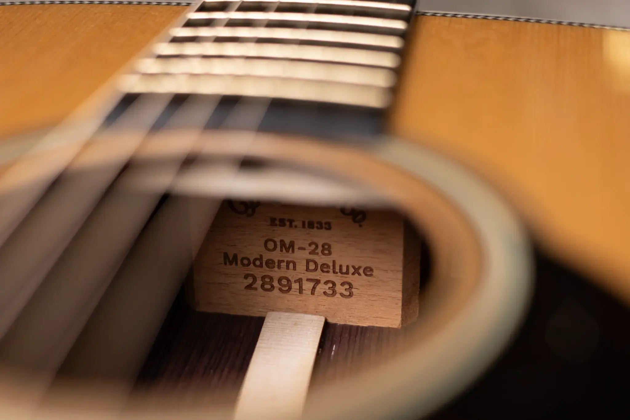 Martin OM-28 Modern Deluxe Acoustic with Hardshell Case