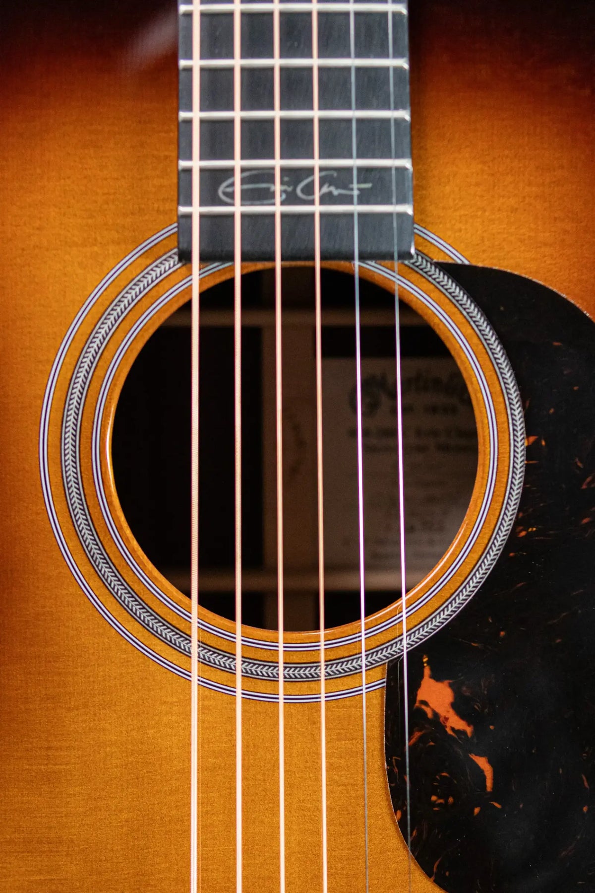 Martin 000-28EC Eric Clapton Signature Acoustic Guitar - 1935 Sunburst with Hardshell Case