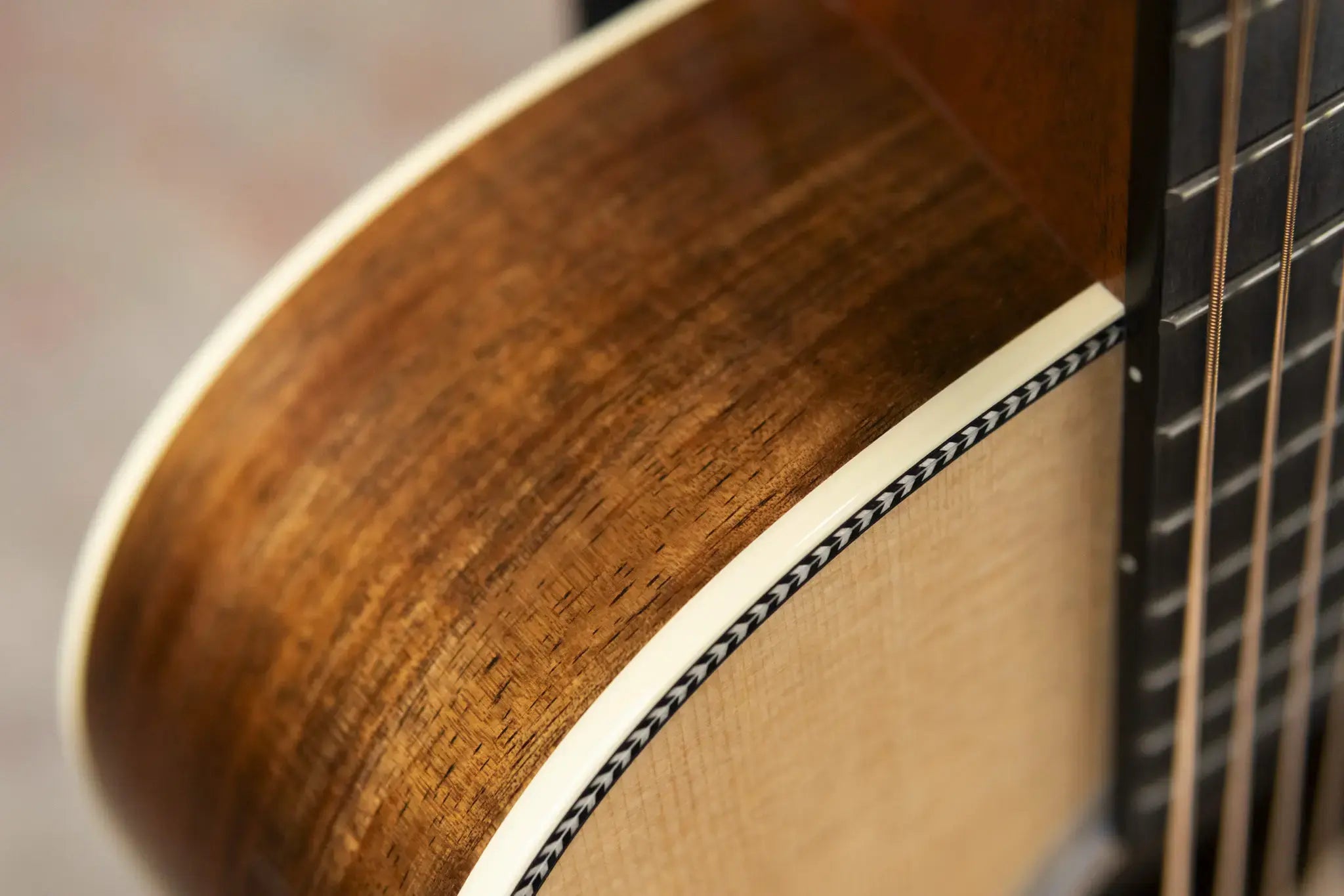 Martin O'ahu HG-28 Acoustic Guitar with Gig Bag