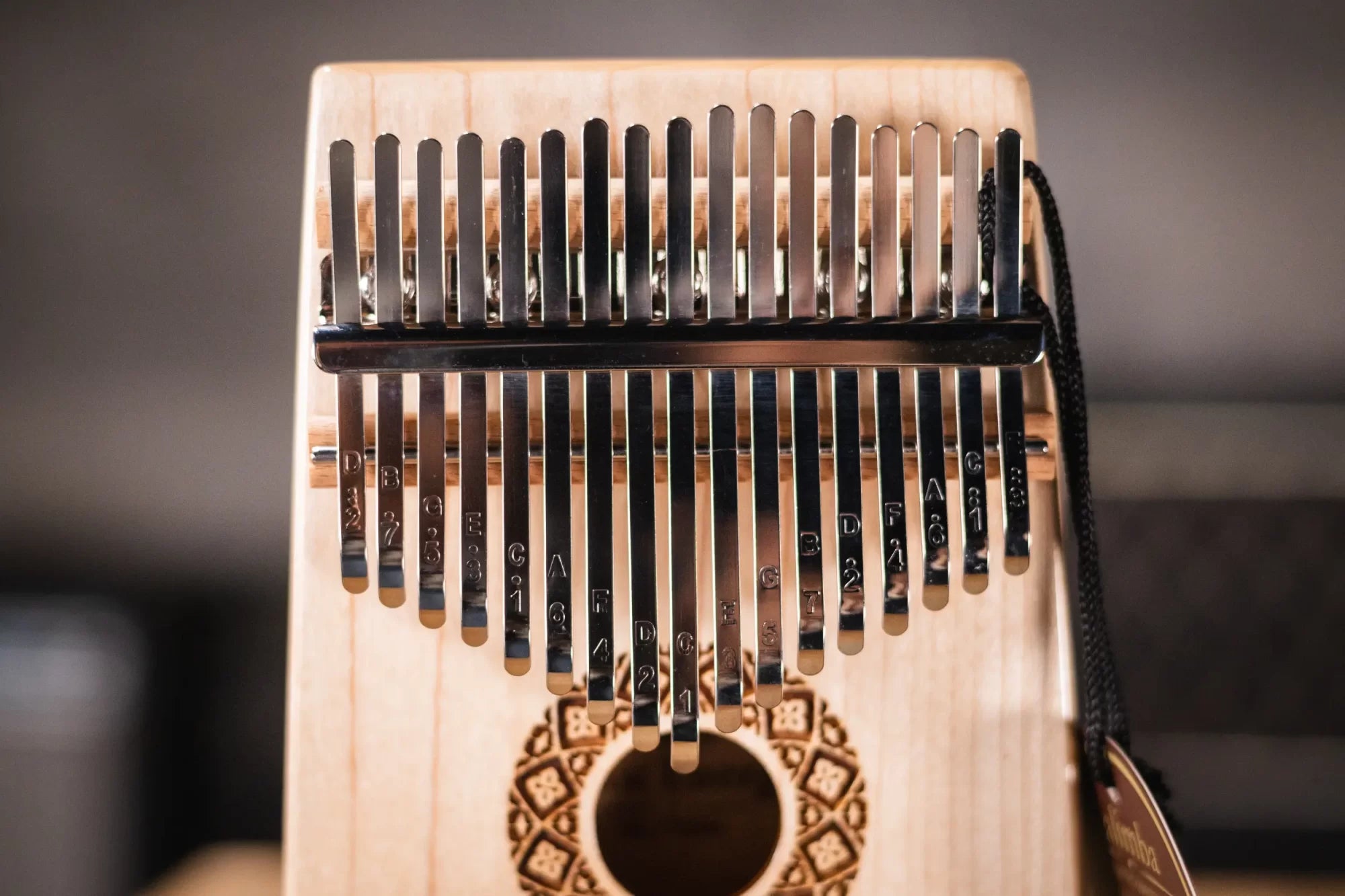 Meinl Sonic Energy Sound Hole Kalimba C Major, 17-Notes, Maple