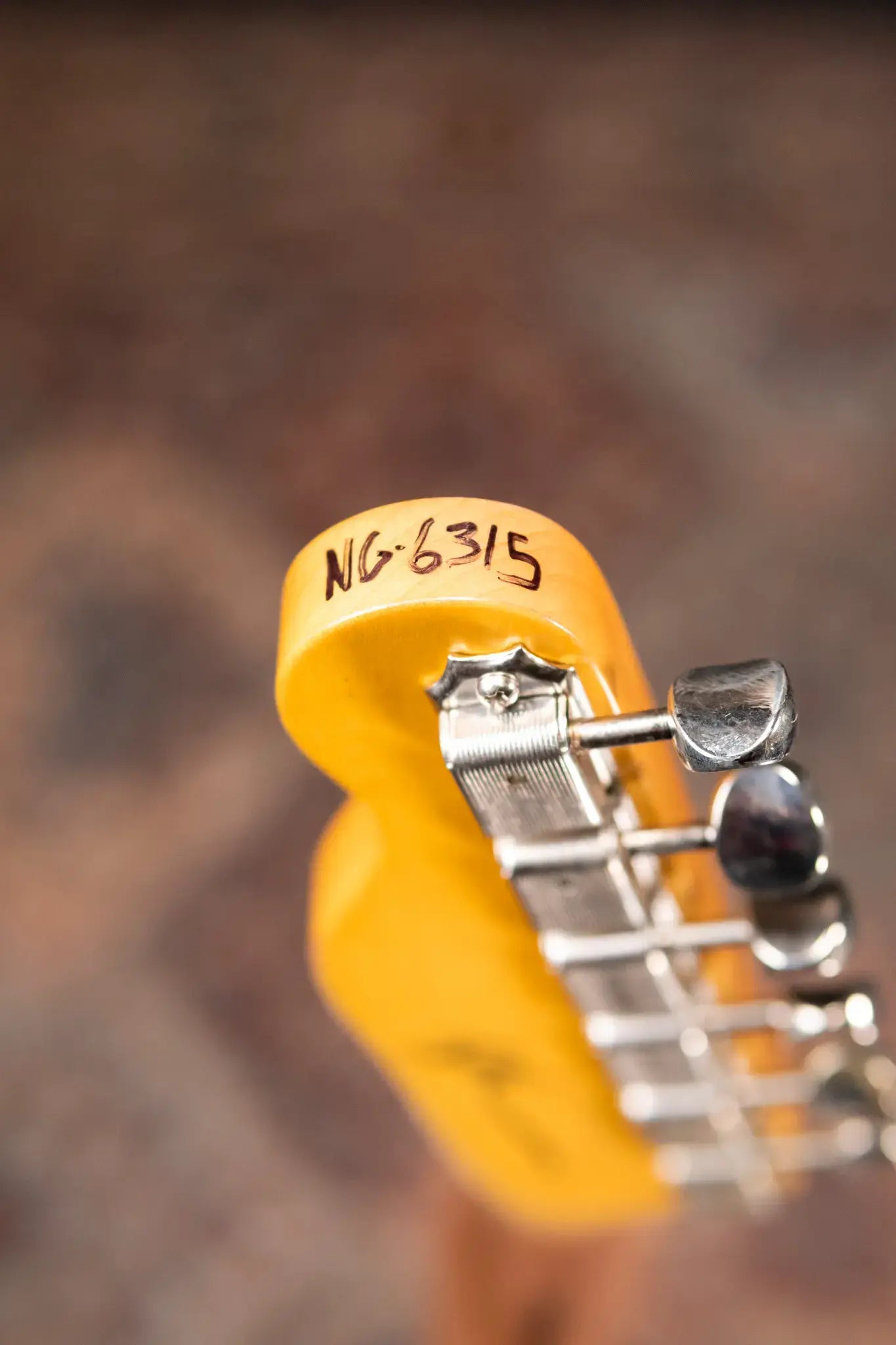 Nash T-52 Ash Body Light Aged Electric Guitar - Butterscotch Blonde with Hardshell Case