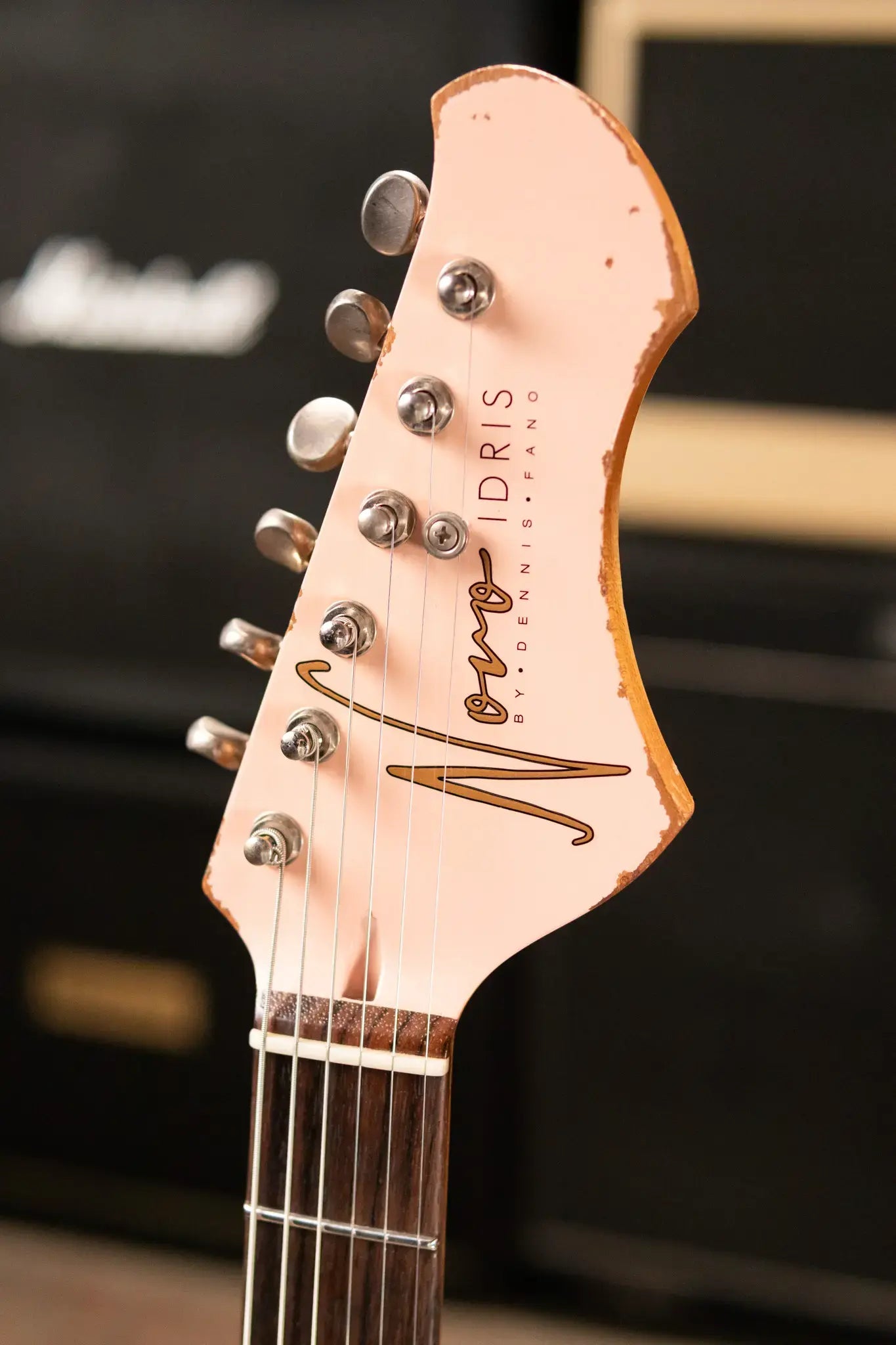 Novo Custom Idris HSS Electric Guitar - Shell Pink over '64 3-Tone Burst with Softshell Gig Bag