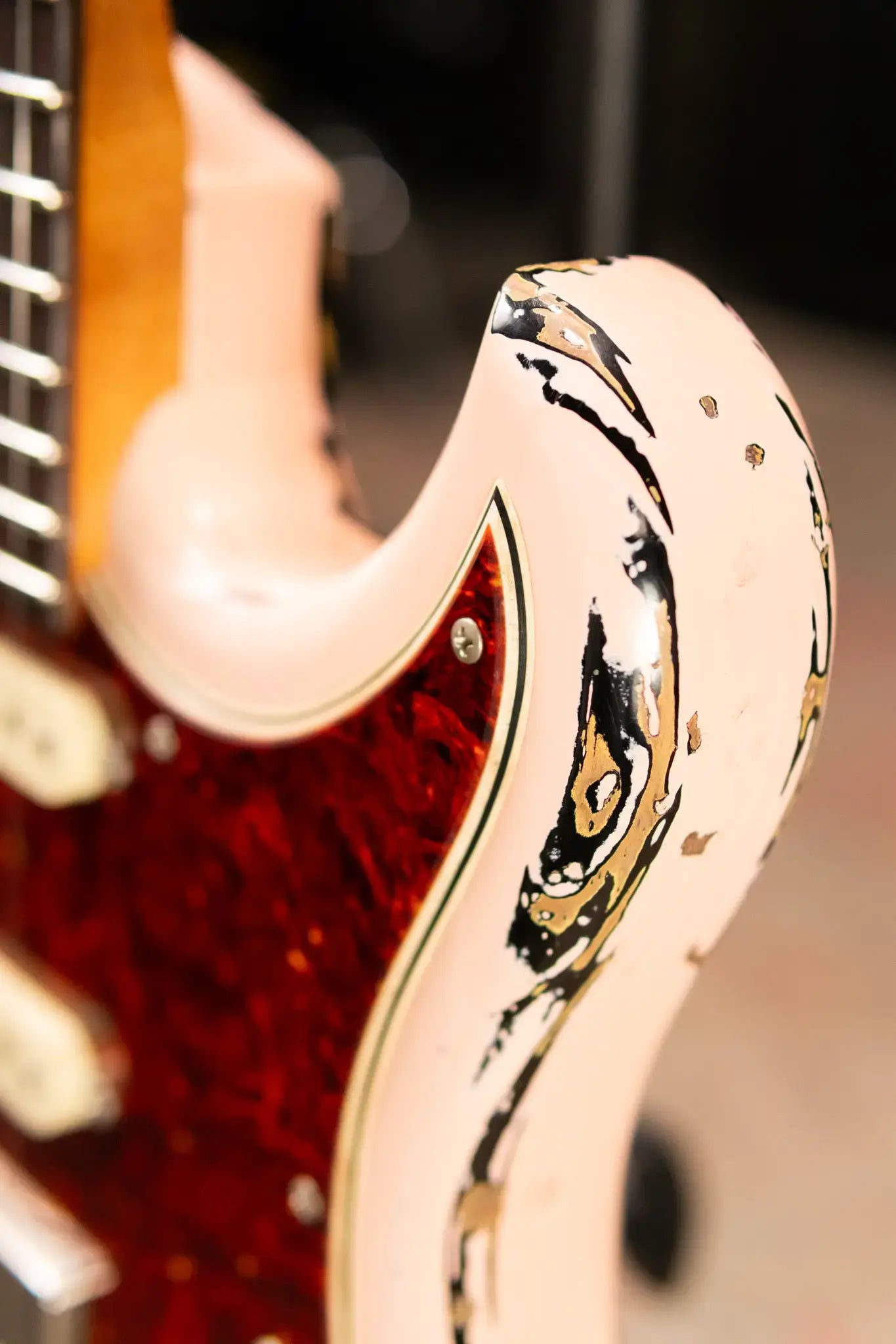 Novo Custom Idris HSS Electric Guitar - Shell Pink over '64 3-Tone Burst with Softshell Gig Bag