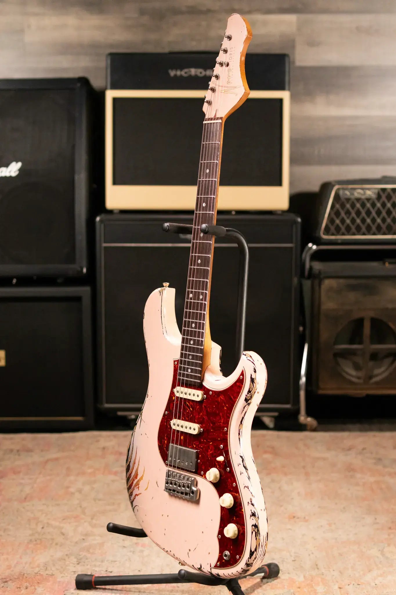 Novo Custom Idris HSS Electric Guitar - Shell Pink over '64 3-Tone Burst with Softshell Gig Bag