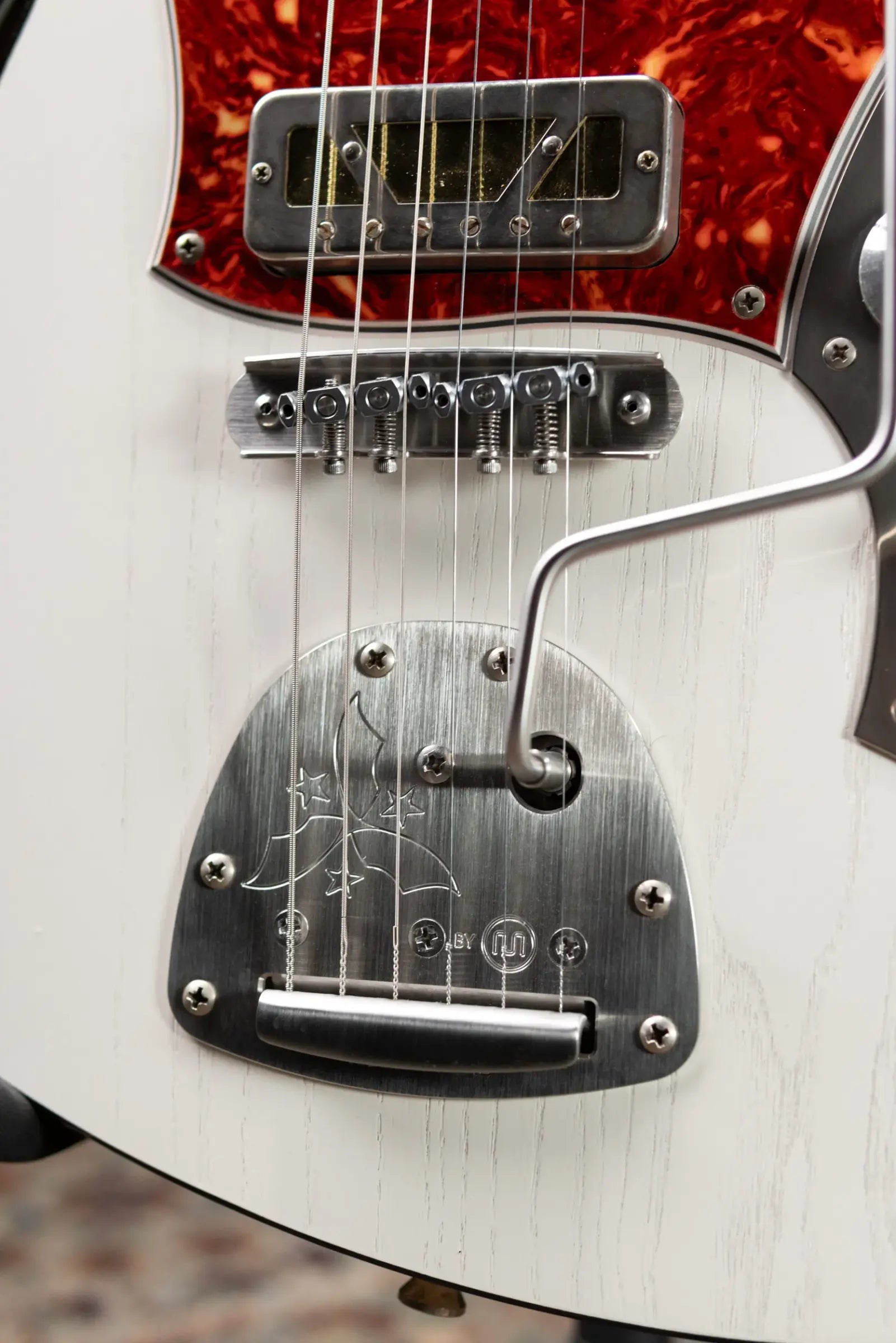 Novo Custom Shop Miris J Semi-Hollow Electric Guitar - Olympic White with Padded Soft Case