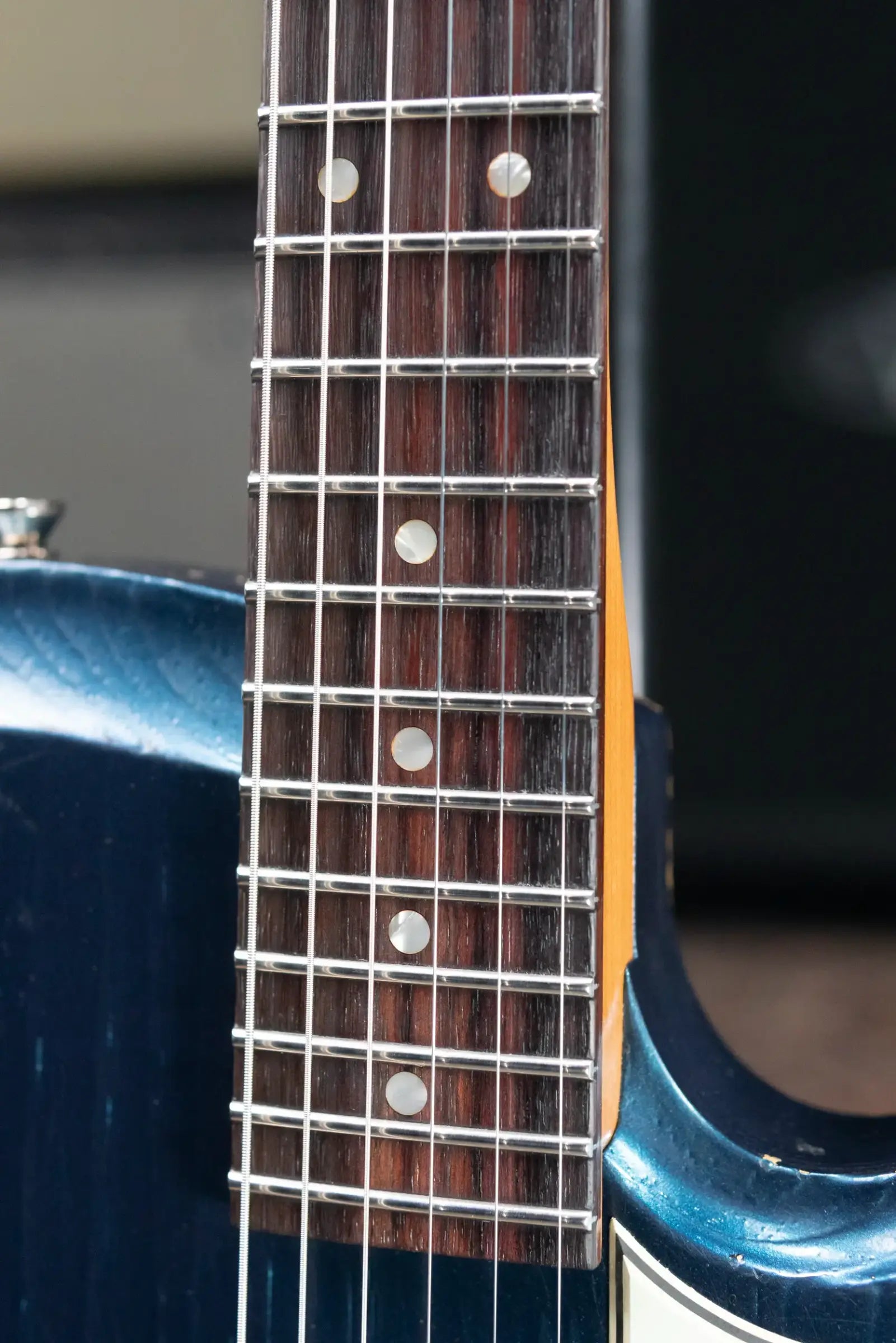 Novo Custom Shop Solus M1 Electric Guitar - Lake Como Blue over '64 3-Tone Burst with Gig Bag