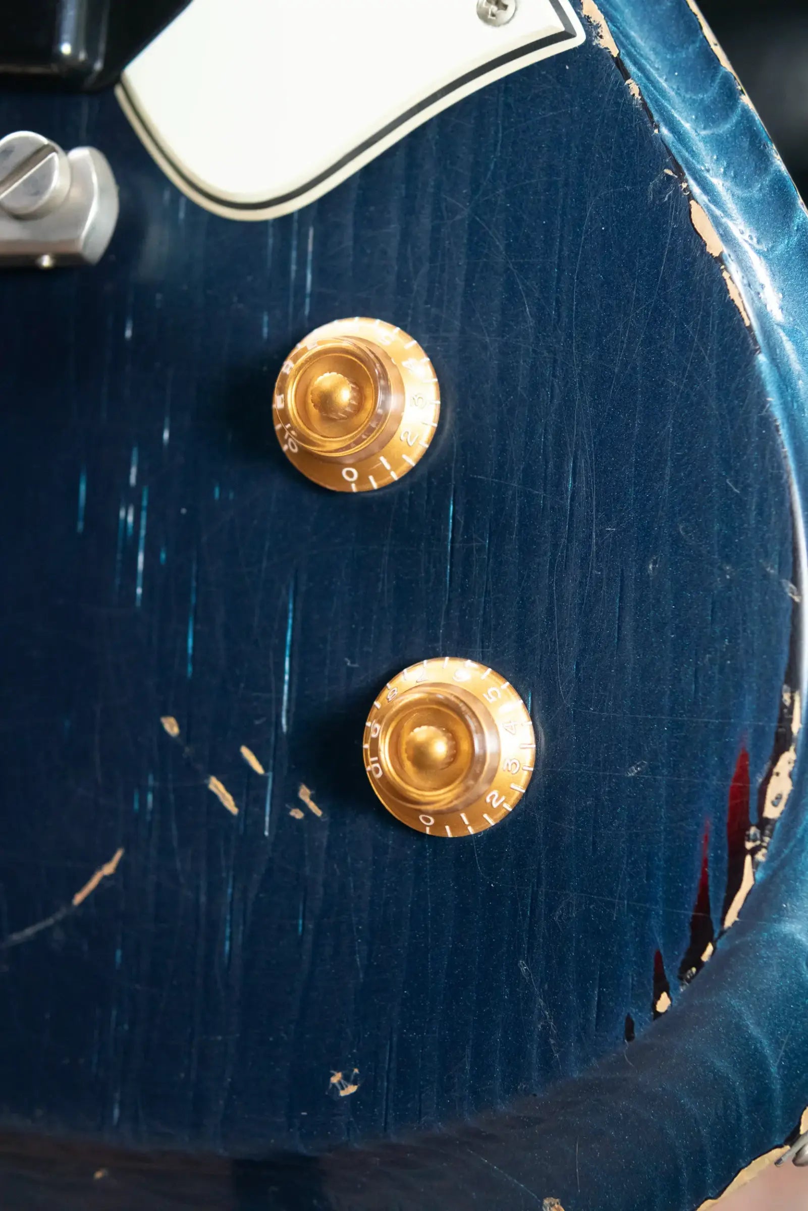 Novo Custom Shop Solus M1 Electric Guitar - Lake Como Blue over '64 3-Tone Burst with Gig Bag