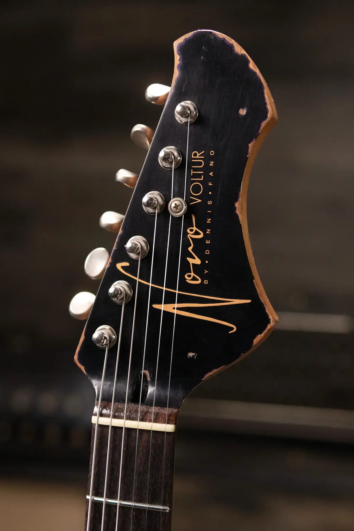 Novo Custom Voltur J Electric Guitar - Bull Black over Purple Stranger with Gig Bag