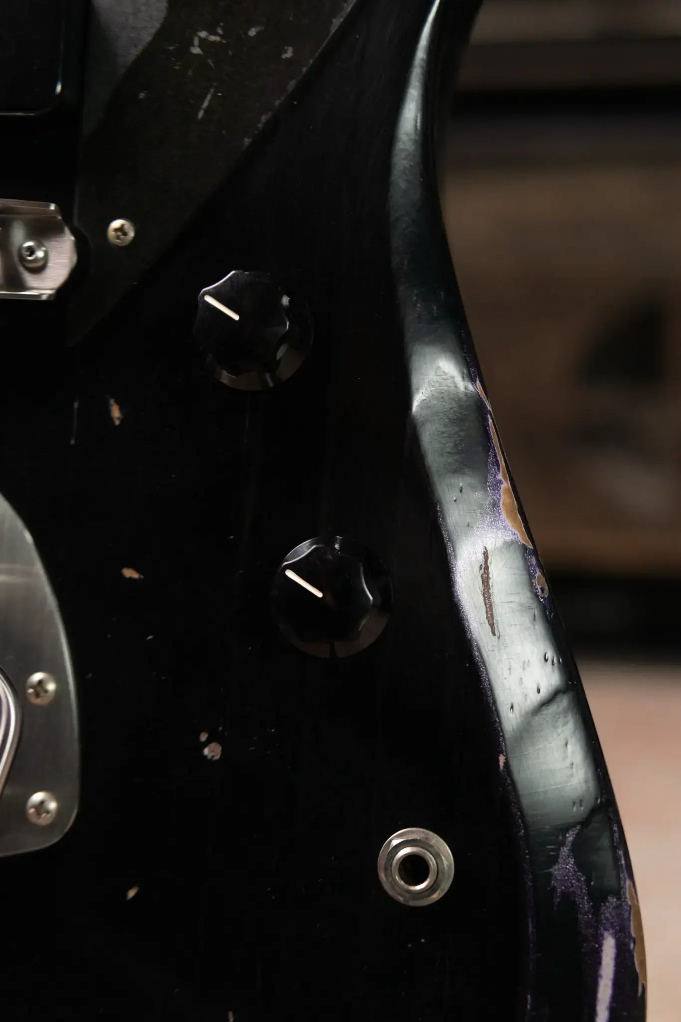 Novo Custom Voltur J Electric Guitar - Bull Black over Purple Stranger with Gig Bag