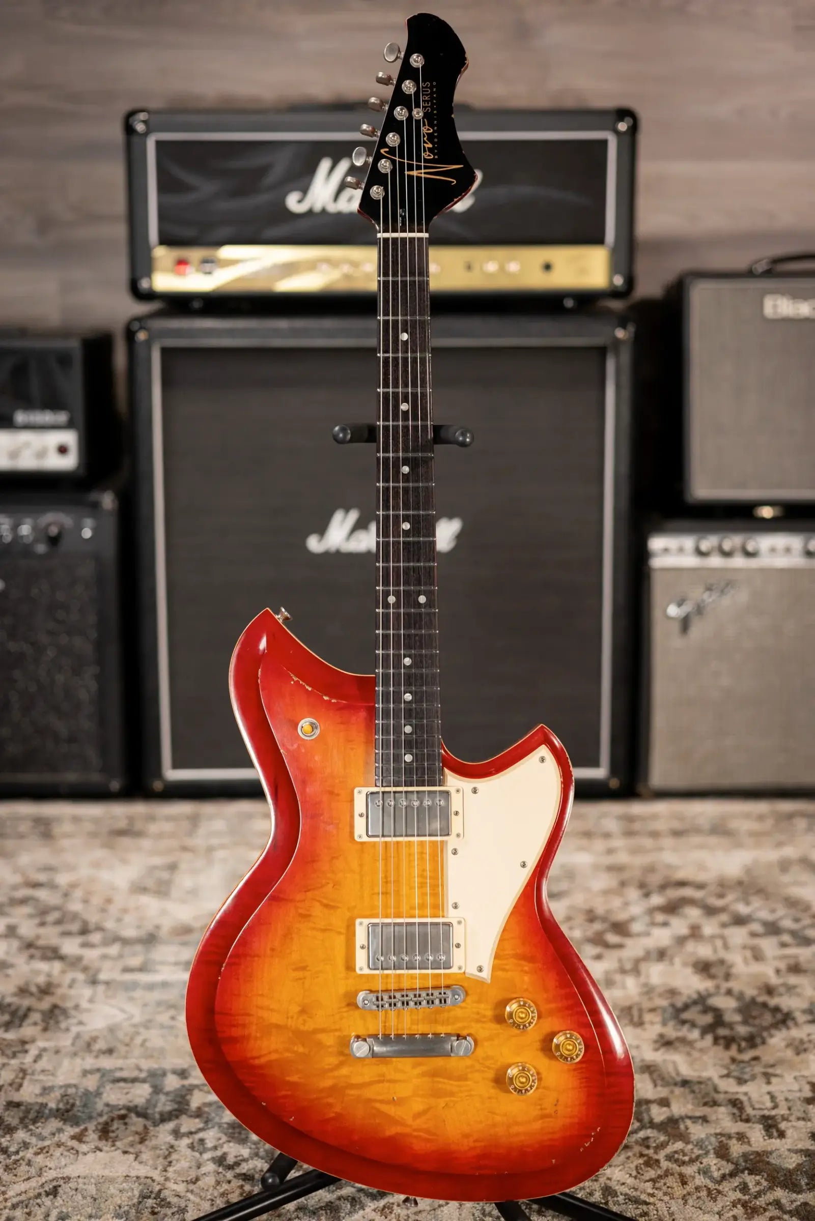 Novo Serus H2 Electric Guitar - Faded Cherry Burst with Gig Bag