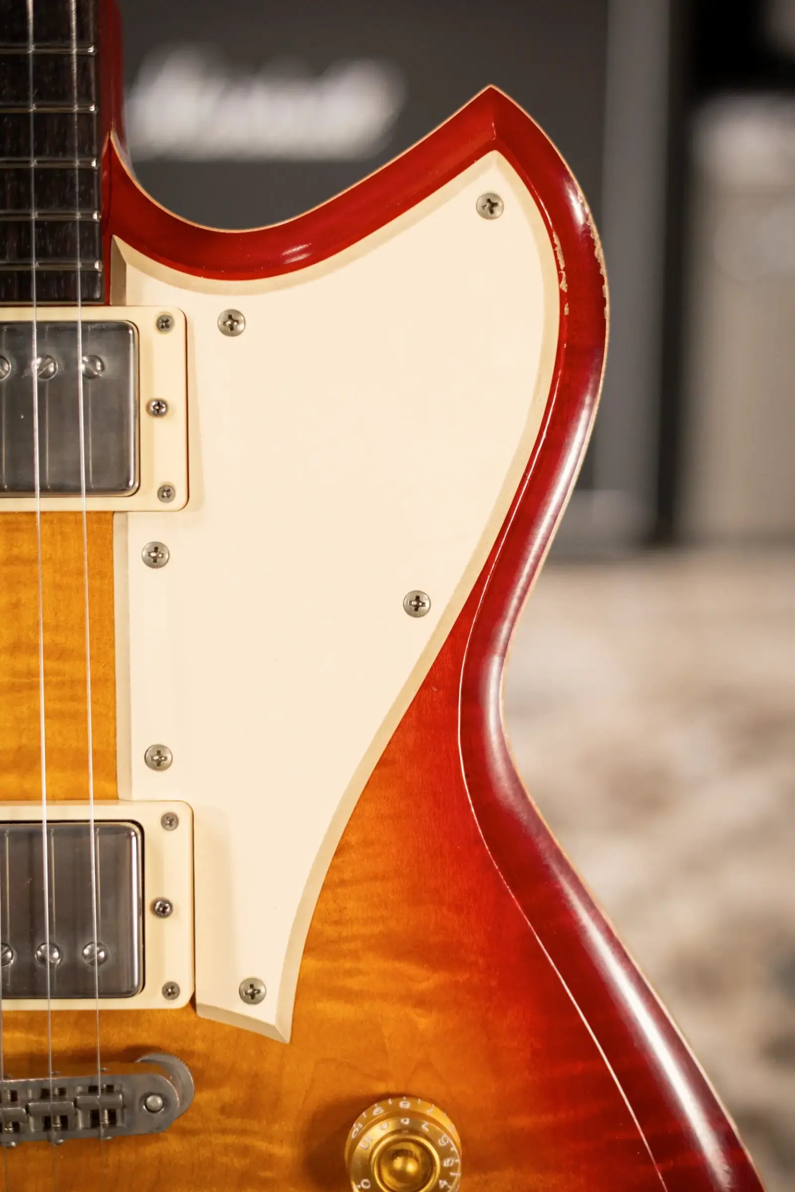 Novo Serus H2 Electric Guitar - Faded Cherry Burst with Gig Bag