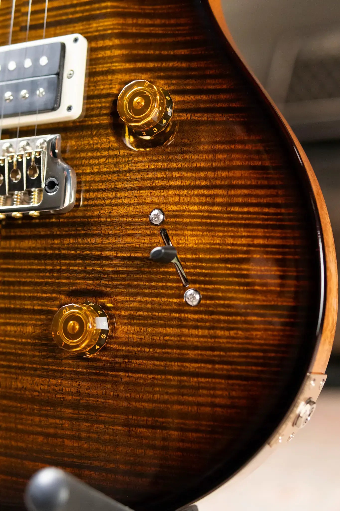 PRS Custom 24 40th Anniversary Limited Edition Electric Guitar - Tiger Eye Smokeburst with Hardshell Case