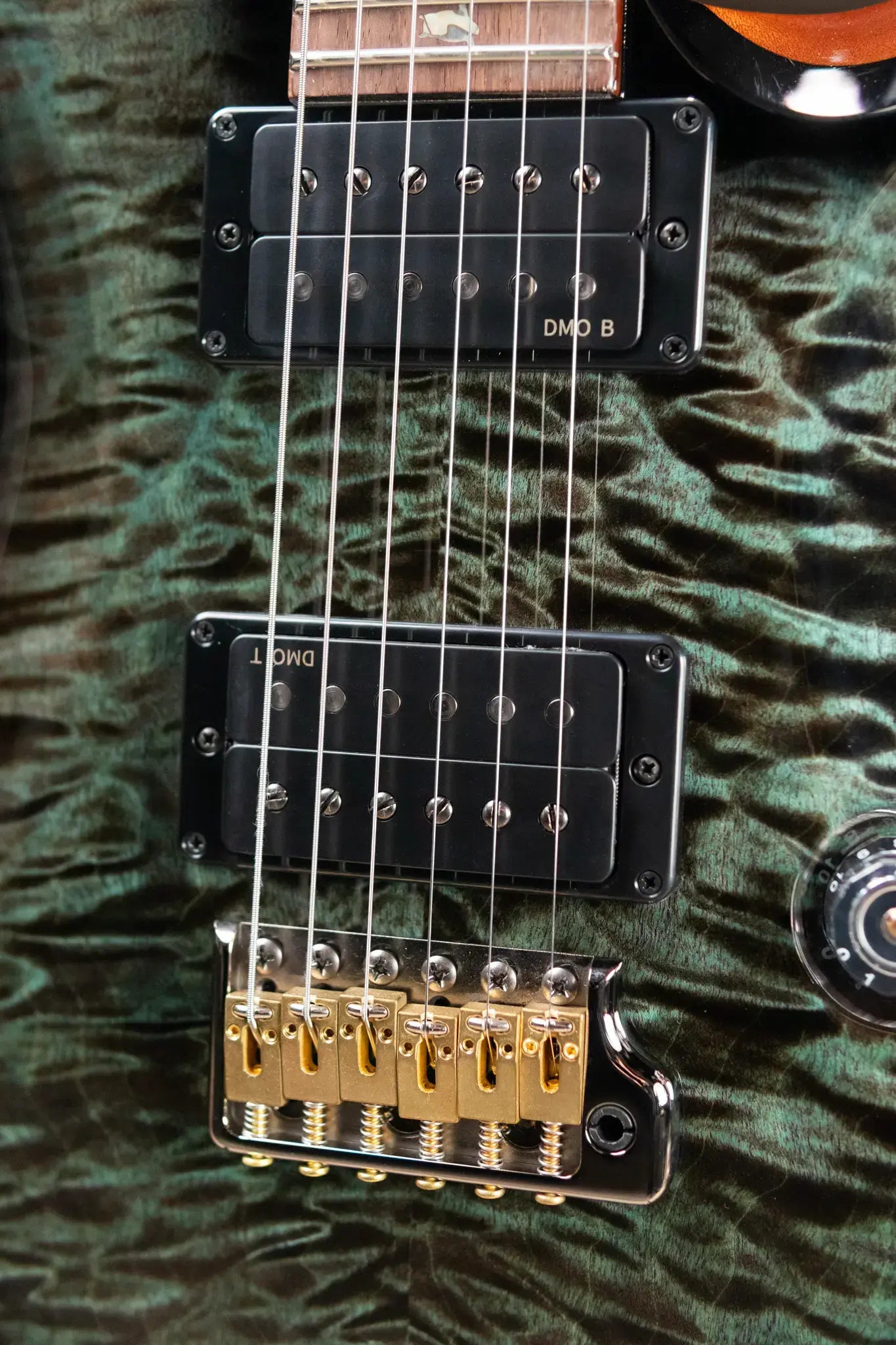 PRS Custom 24 Piezo Quilted Maple 10-Top Electric Guitar with Brazilian Rosewood Fretboard - Abalone Smokeburst with Hardshell Case