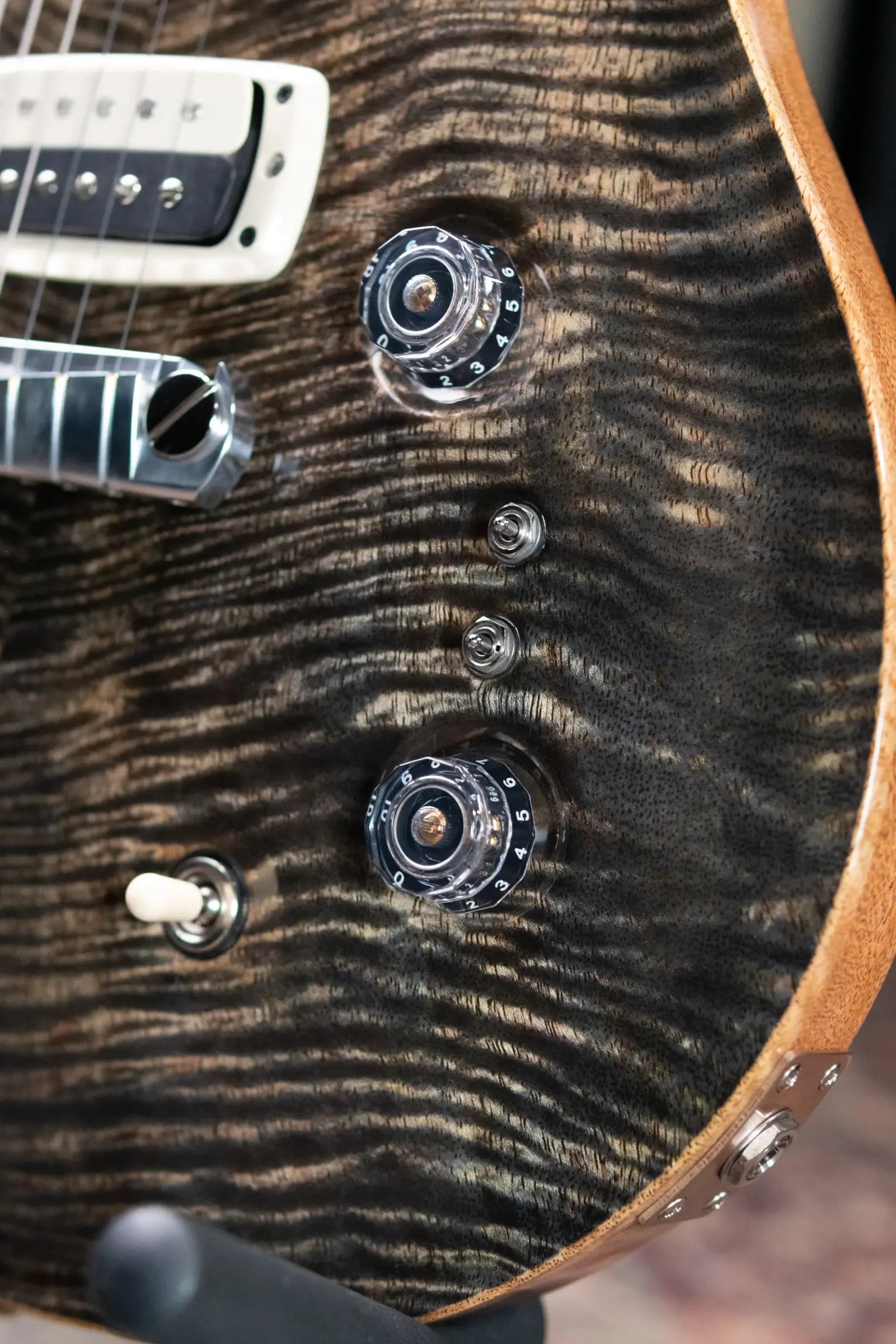 PRS Limited Edition Paul's Guitar Flame Mango Top Electric Guitar - Charcoal with Hardshell Case