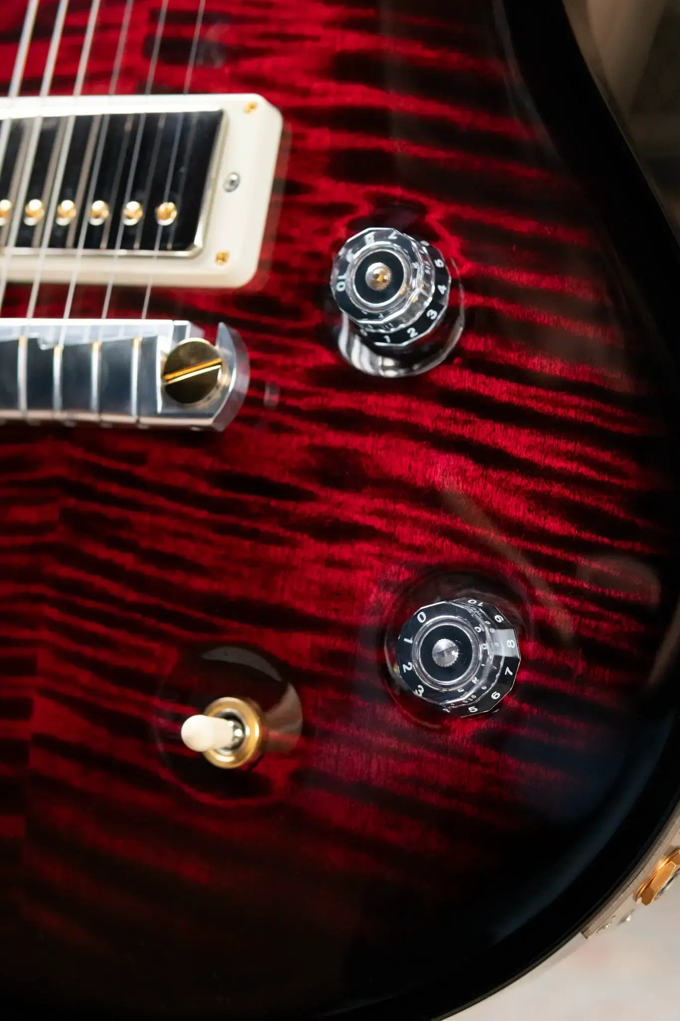 PRS McCarty Flame Maple 10-Top - Fire Red Wrap Smokeburst with Hardshell Case