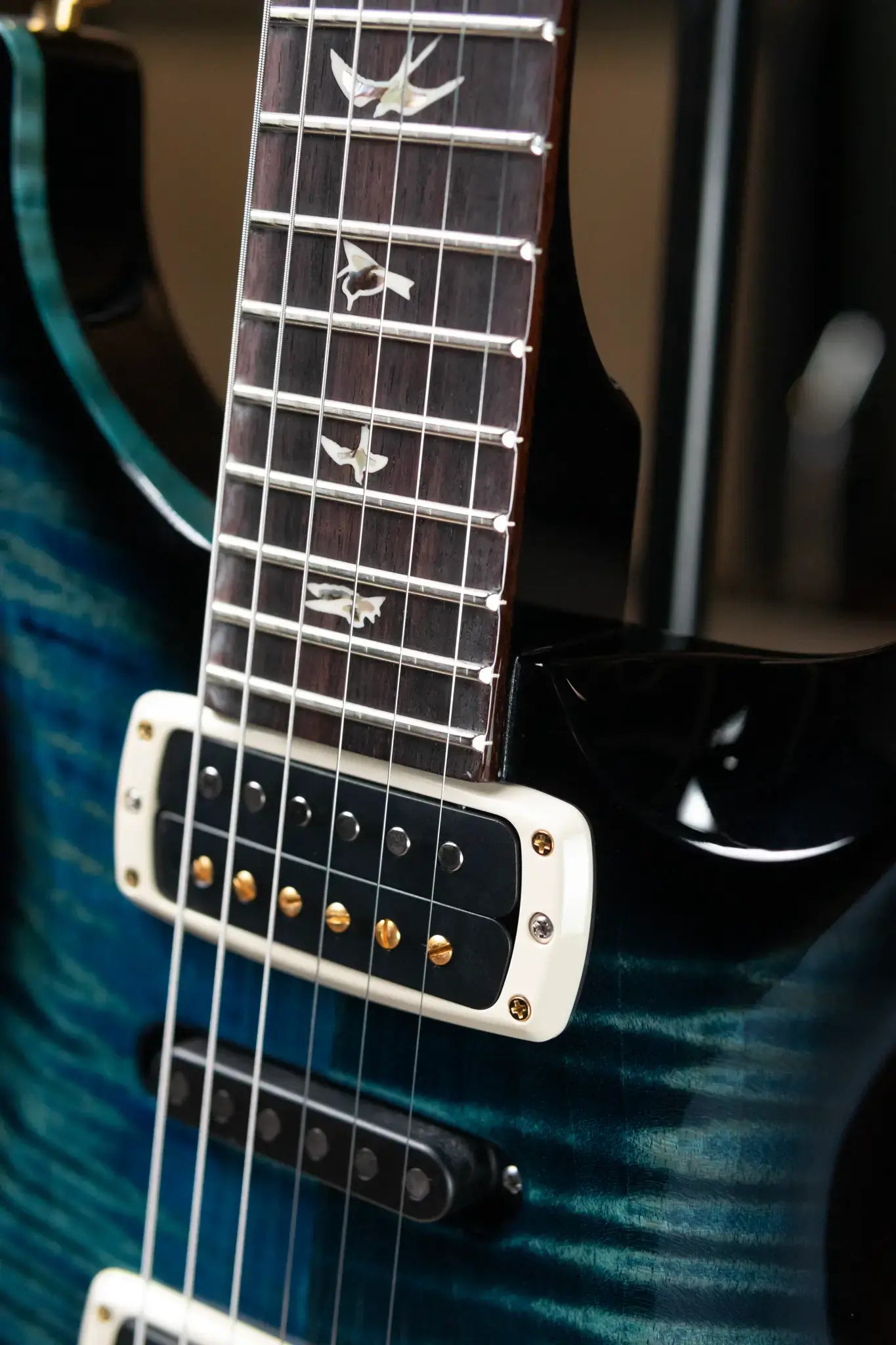 PRS Modern Eagle V Flame Maple 10-Top Electric Guitar - Cobalt Smokeburst with Hardshell Case