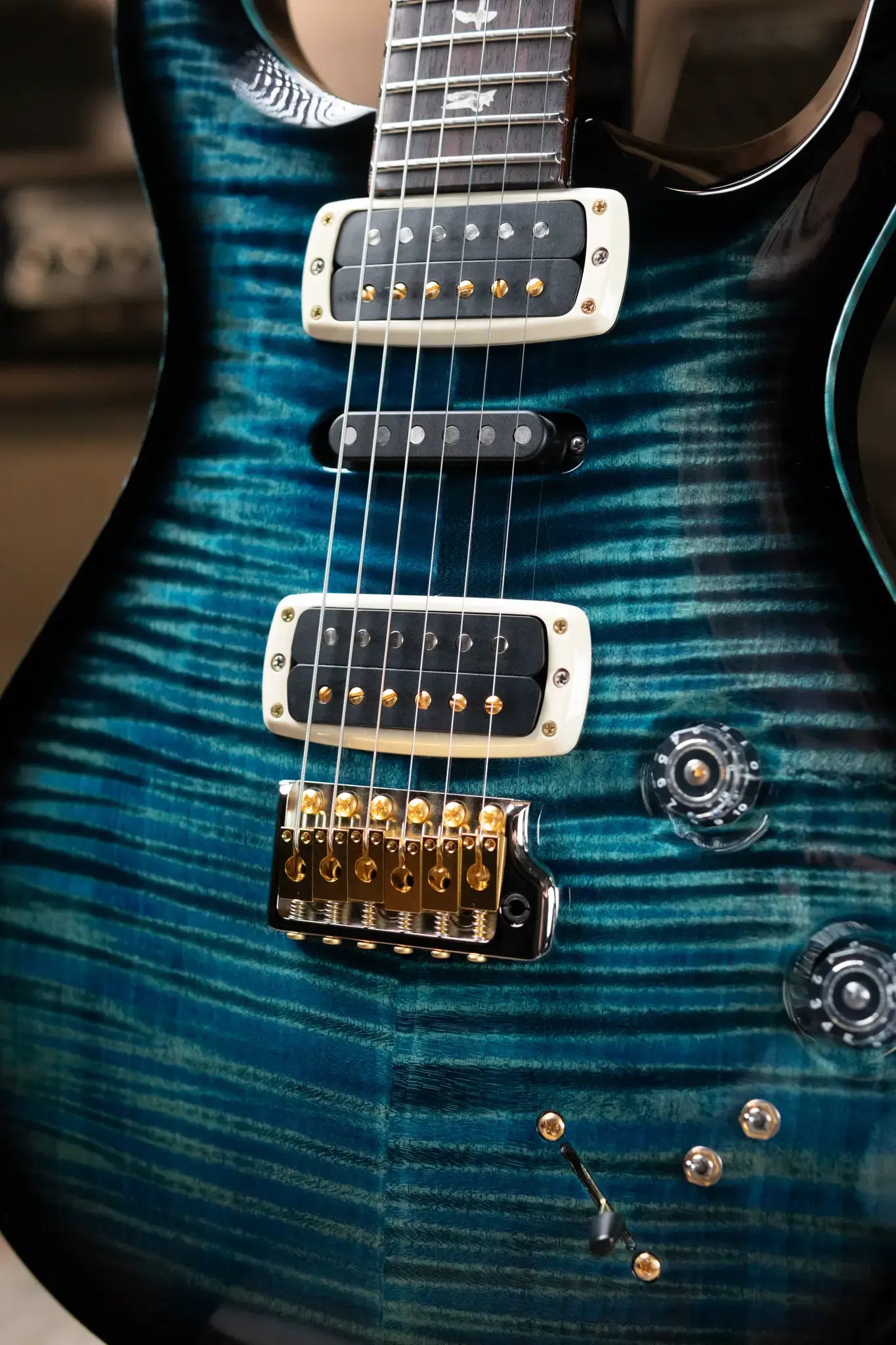 PRS Modern Eagle V Flame Maple 10-Top Electric Guitar - Cobalt Smokeburst with Hardshell Case